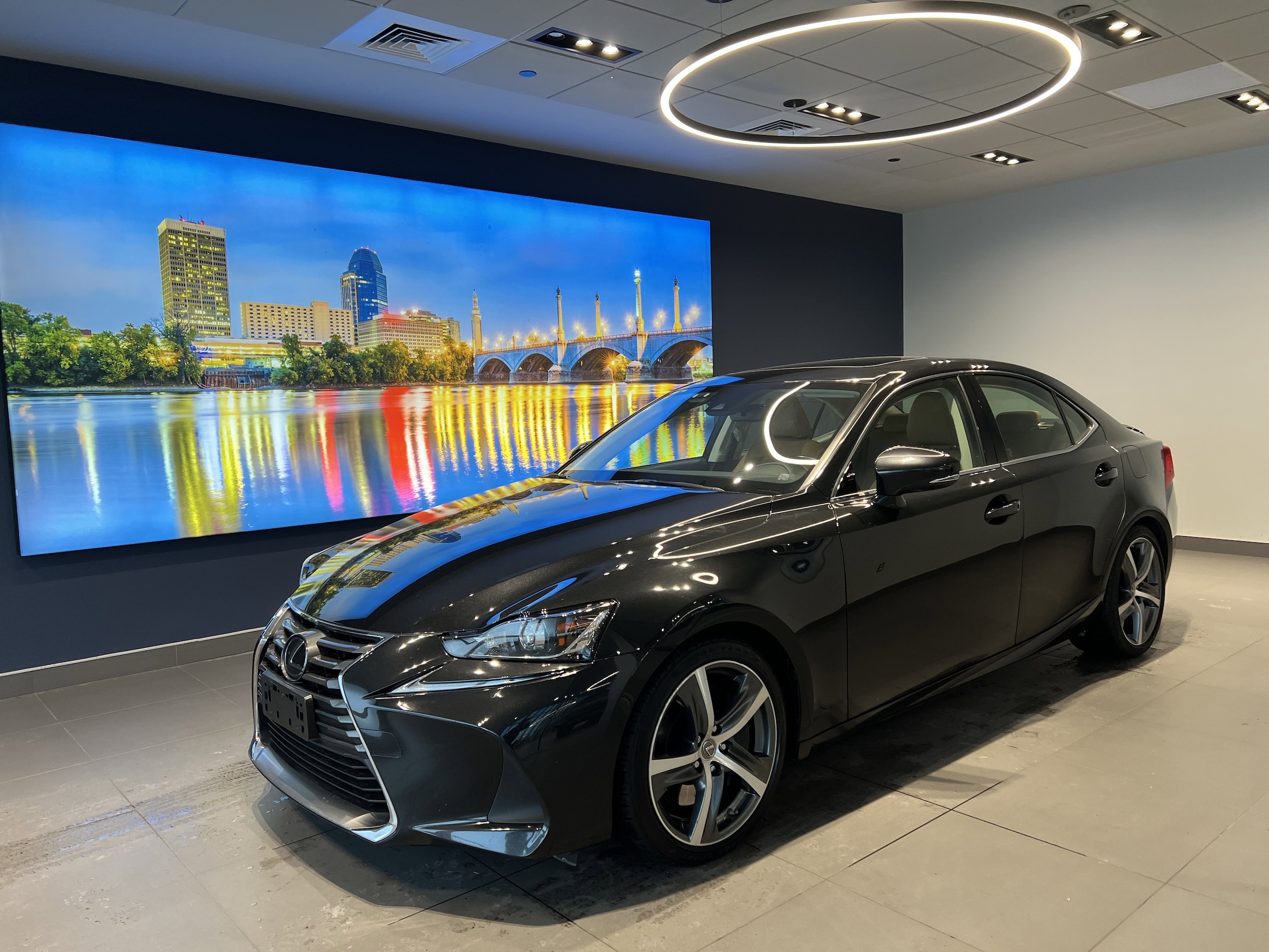 2019 Lexus IS 300's photo