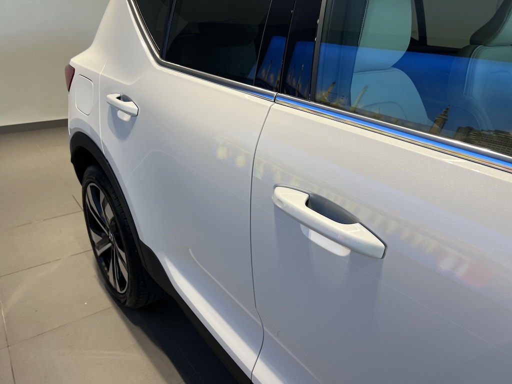 Used 2024 Volvo XC40 Ultimate Bright Theme B5 AWD Ultimate Bright Theme