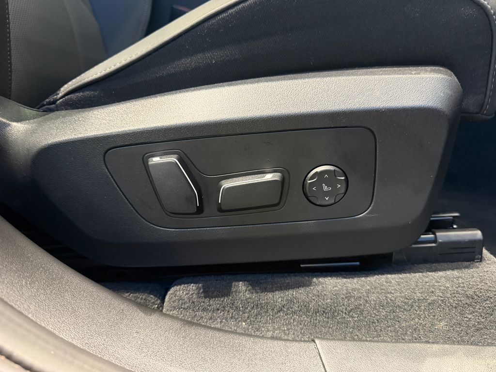 2026 BMW X3 30 - Photo 35