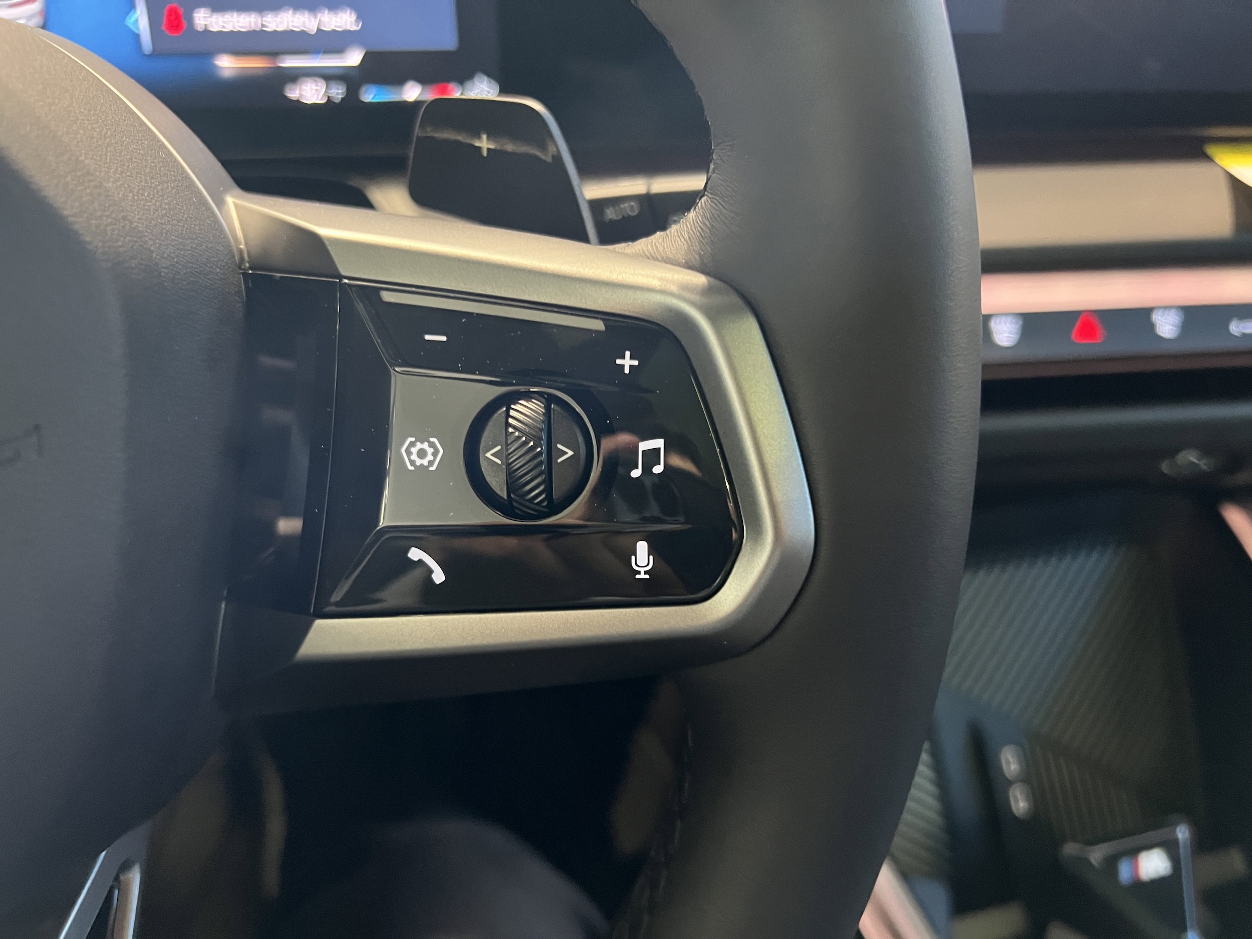2025 BMW X3 30 - Photo 14