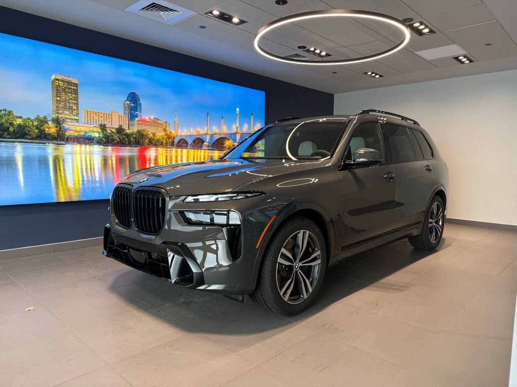 2027 BMW X7 SUV 