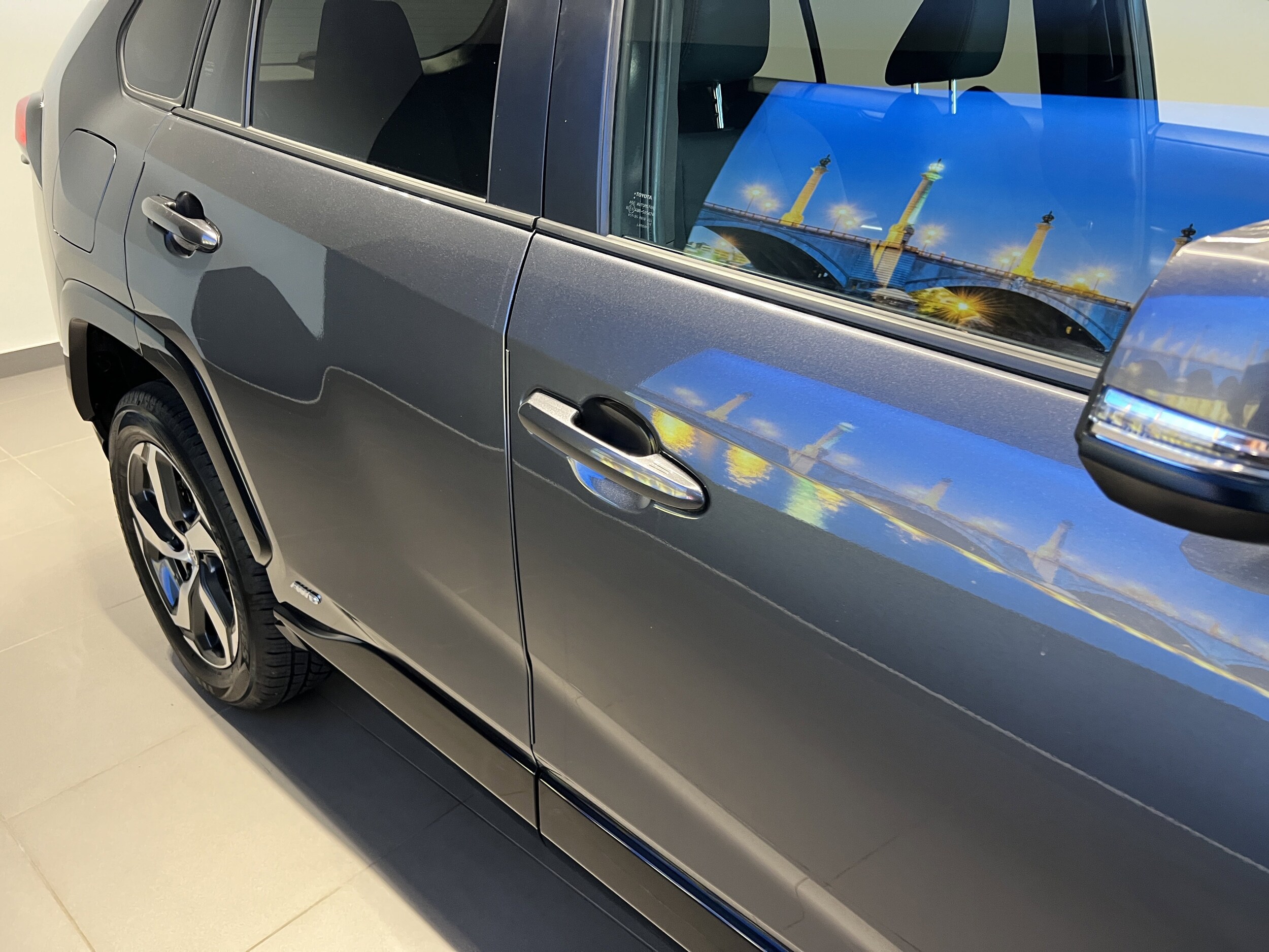 2022 Toyota RAV4 Prime SE photo 3