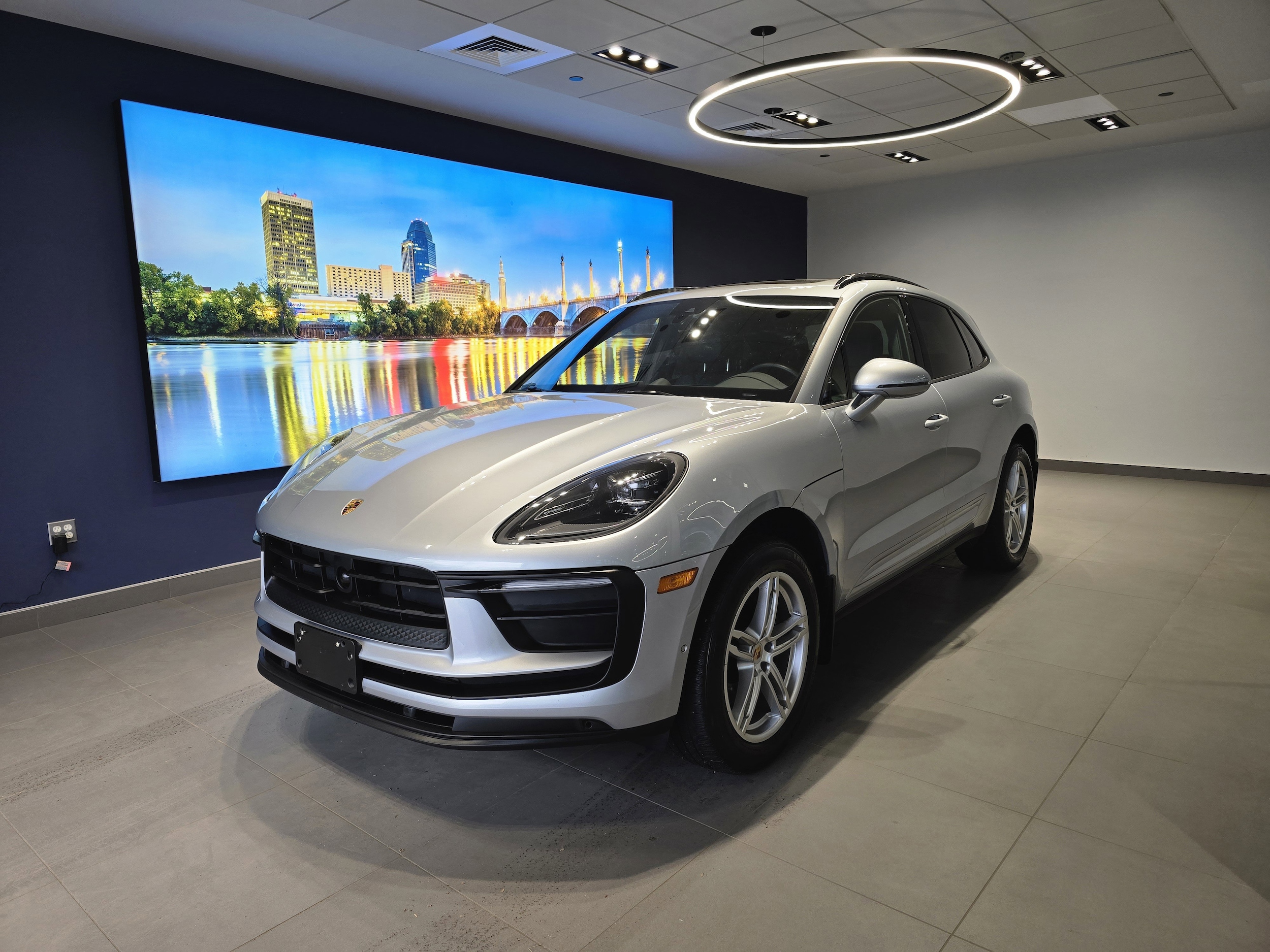 2023 Porsche Macan Base