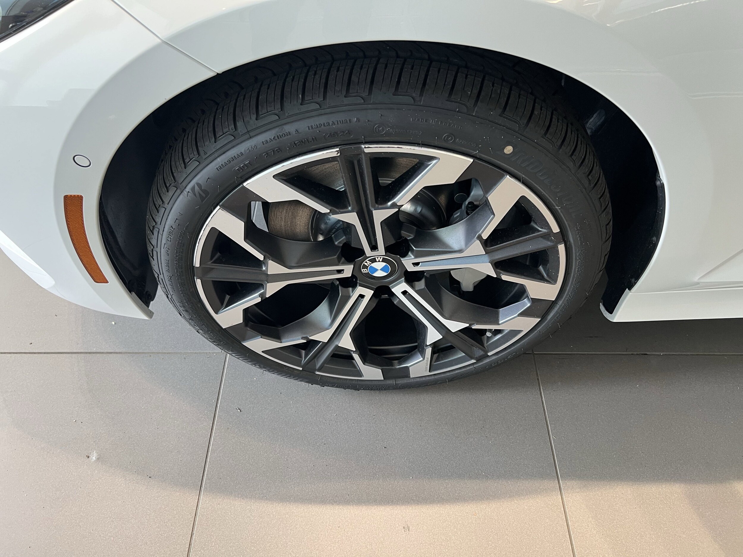 2025 Bmw 330i xDrive Sedan photo 4