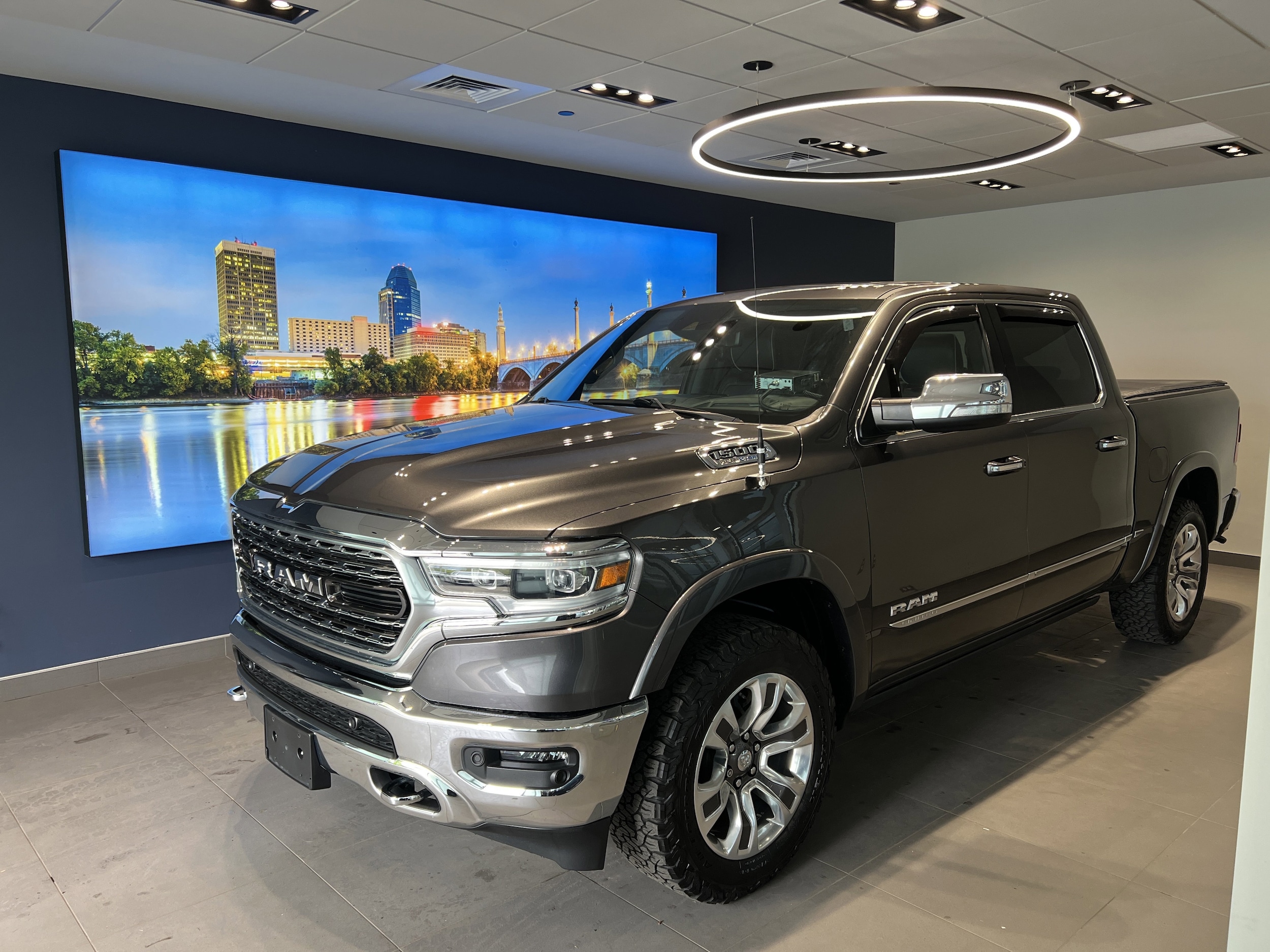 2022 RAM 1500 Limited 4x4 Crew Cab 5'7's photo