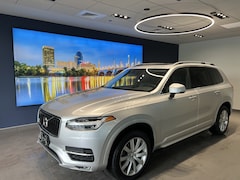2016 Volvo XC90 T6 Momentum AWD  T6 Momentum