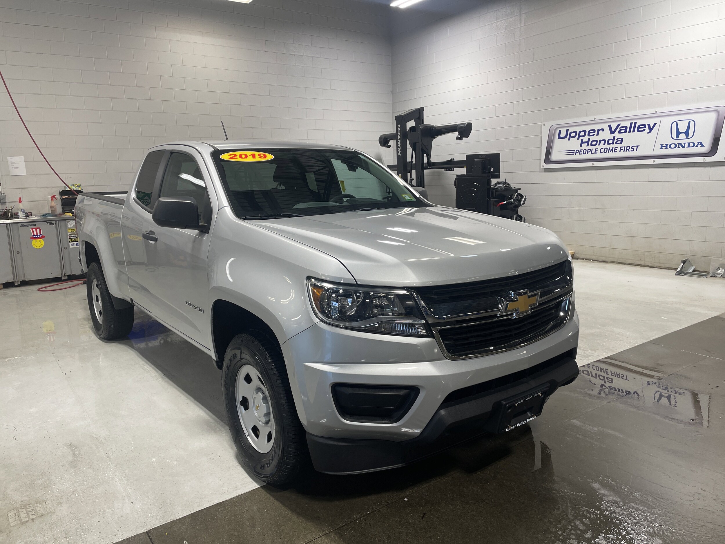 2019 Chevrolet Colorado Base photo 2