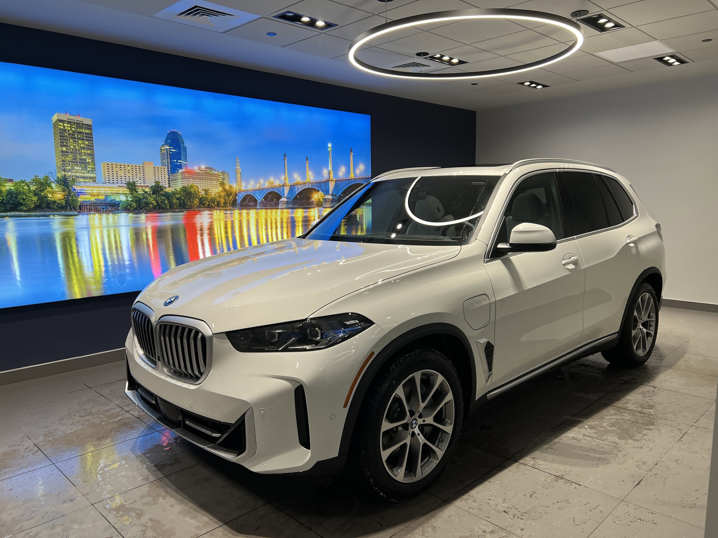 2026 BMW X5 50e's photo