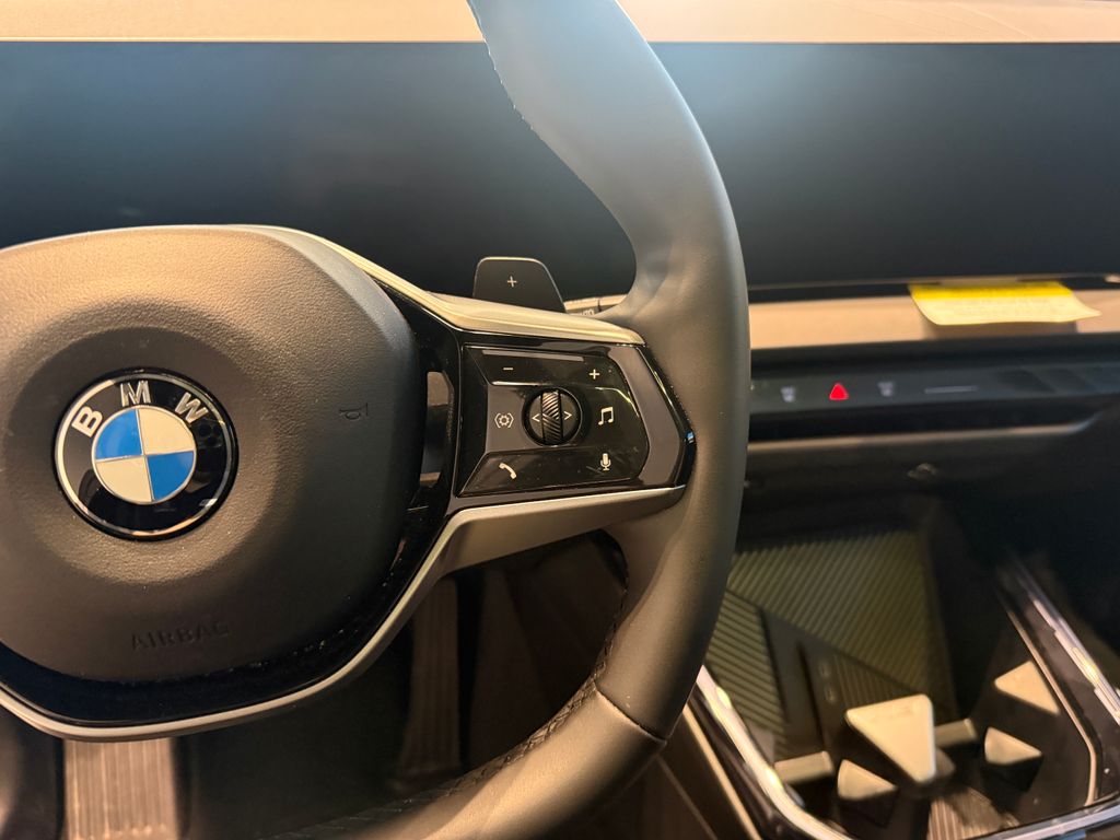2026 BMW X3 30 - Photo 15