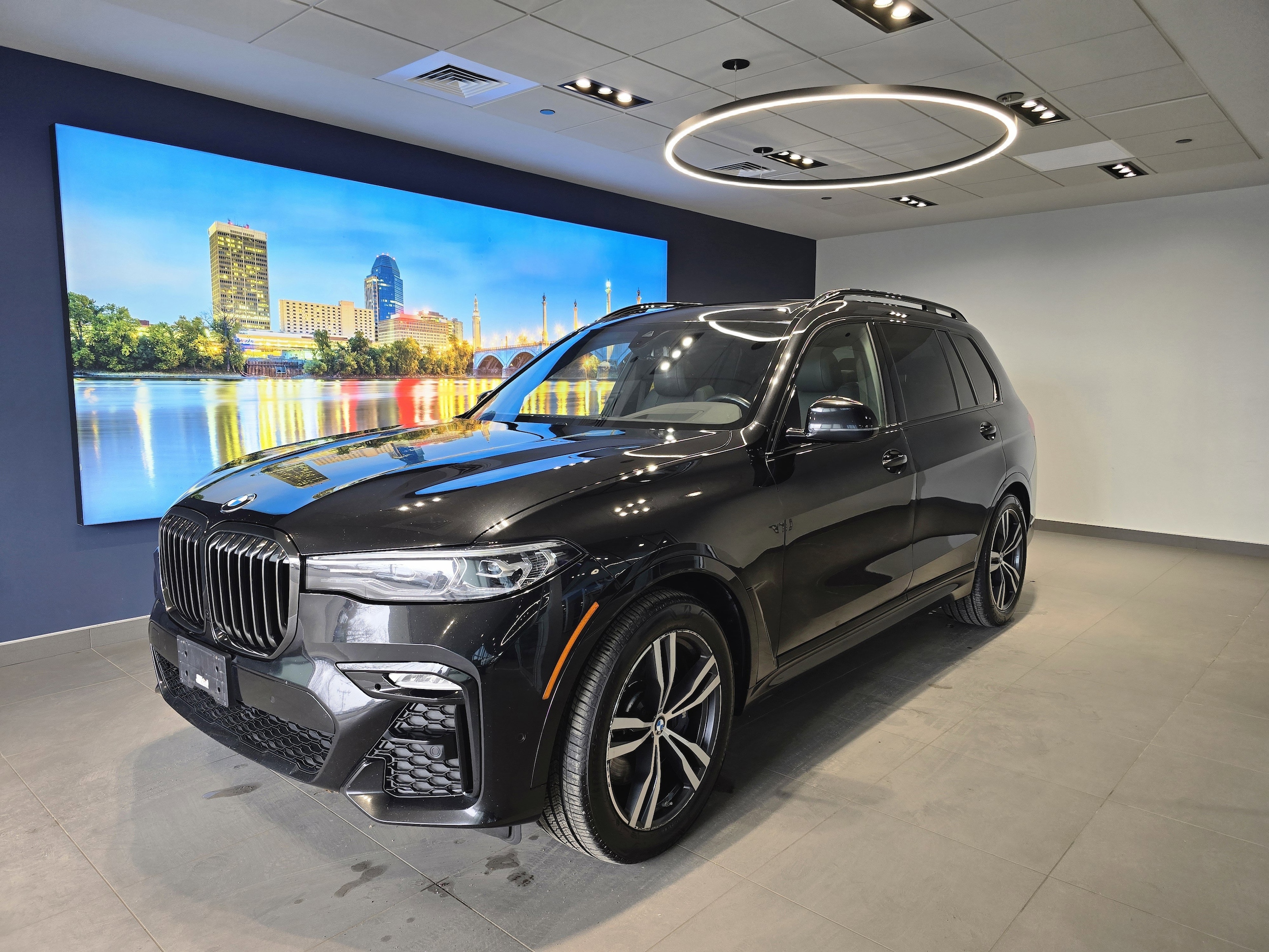 2022 BMW X7 xDrive40i Sports Activity Vehicle 