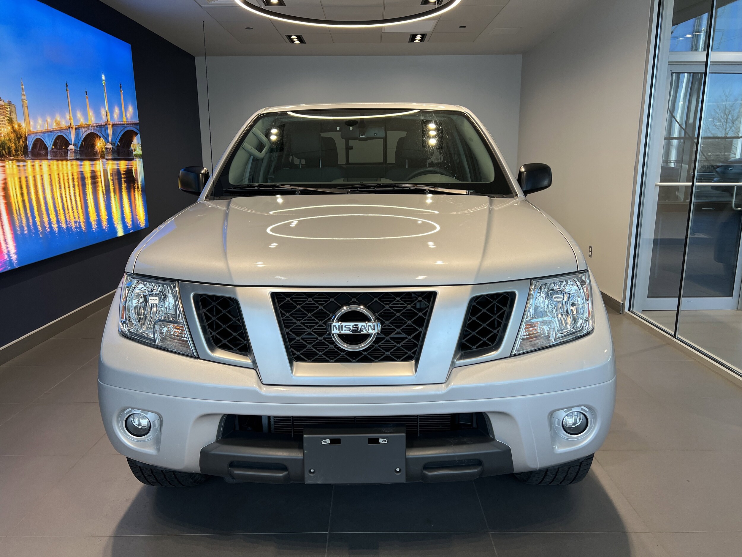 2021 Nissan Frontier Crew Cab SV photo 2