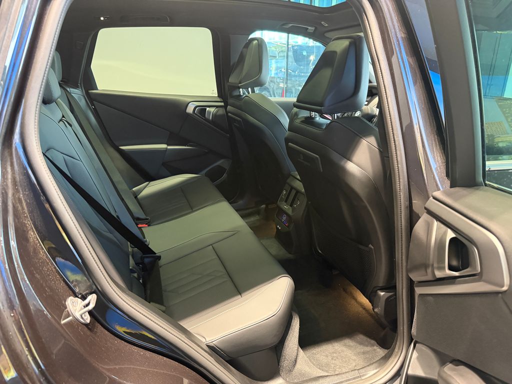 2026 BMW X3 30 - Photo 28