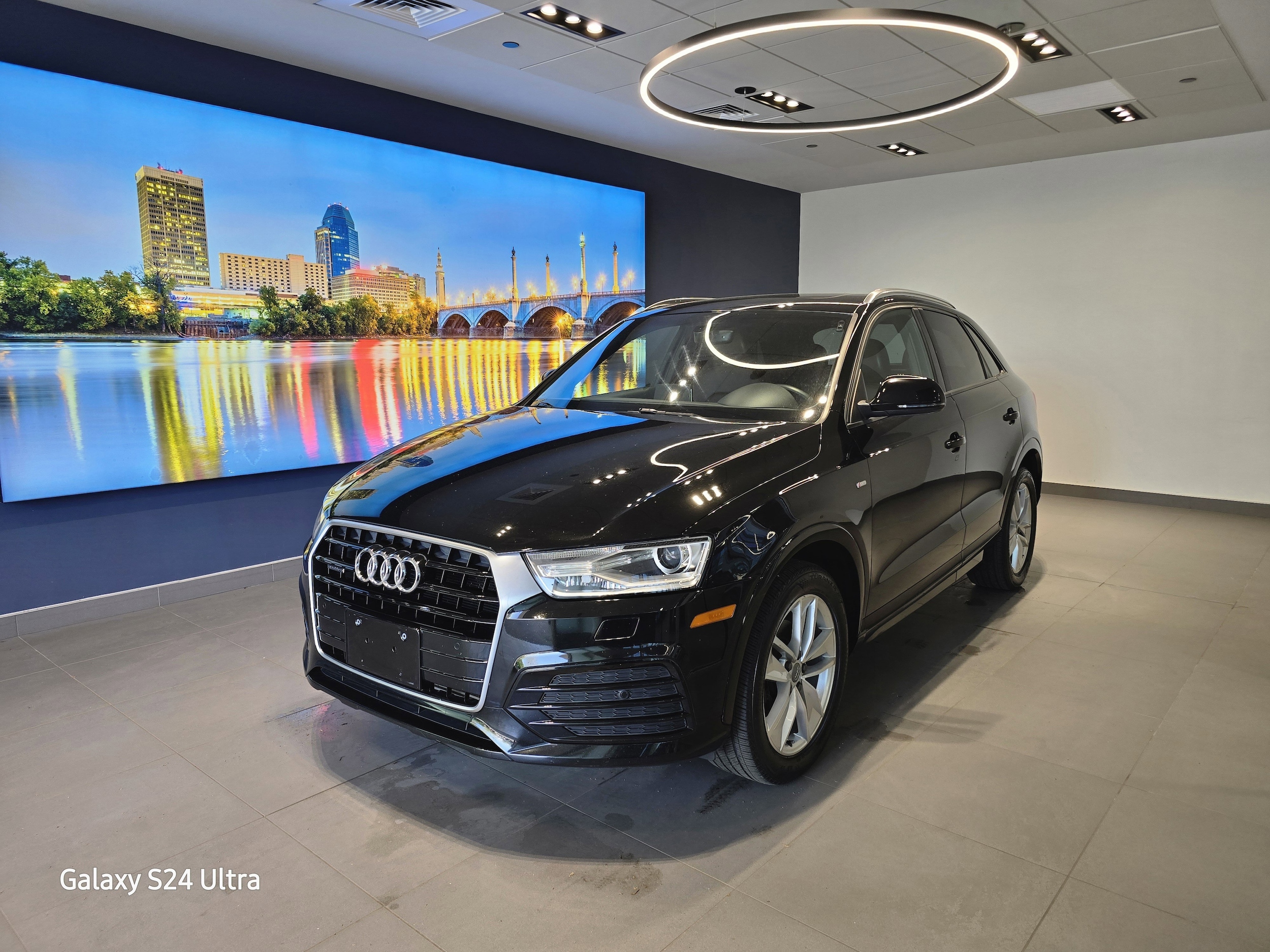 2018 Audi Q3 2.0T Premium quattro's photo
