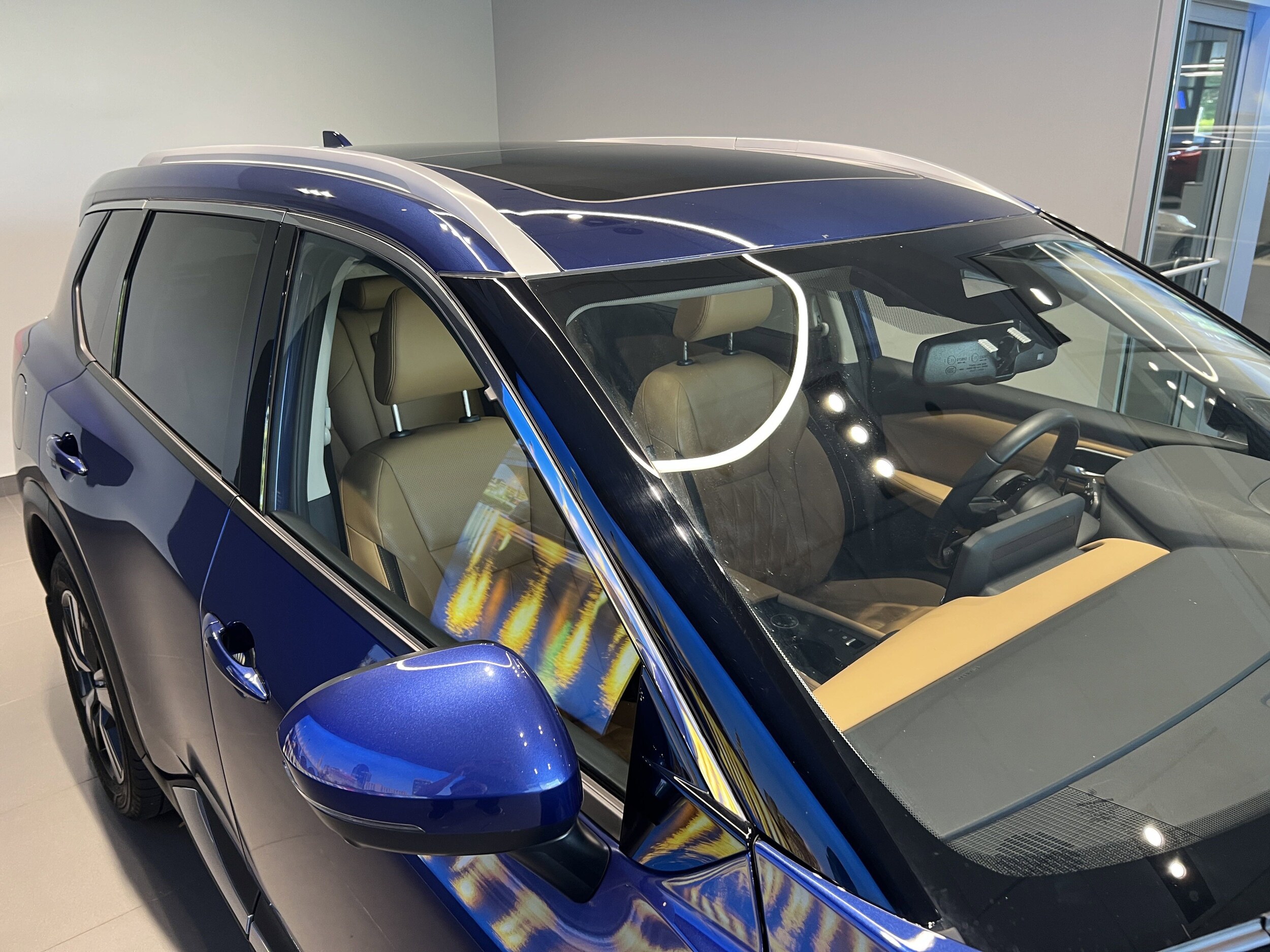 2021 Nissan Rogue AWD Platinum photo 3