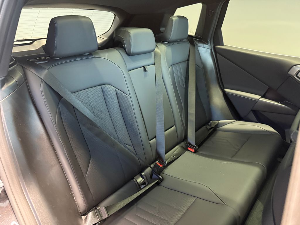 2026 BMW X3 30 - Photo 29