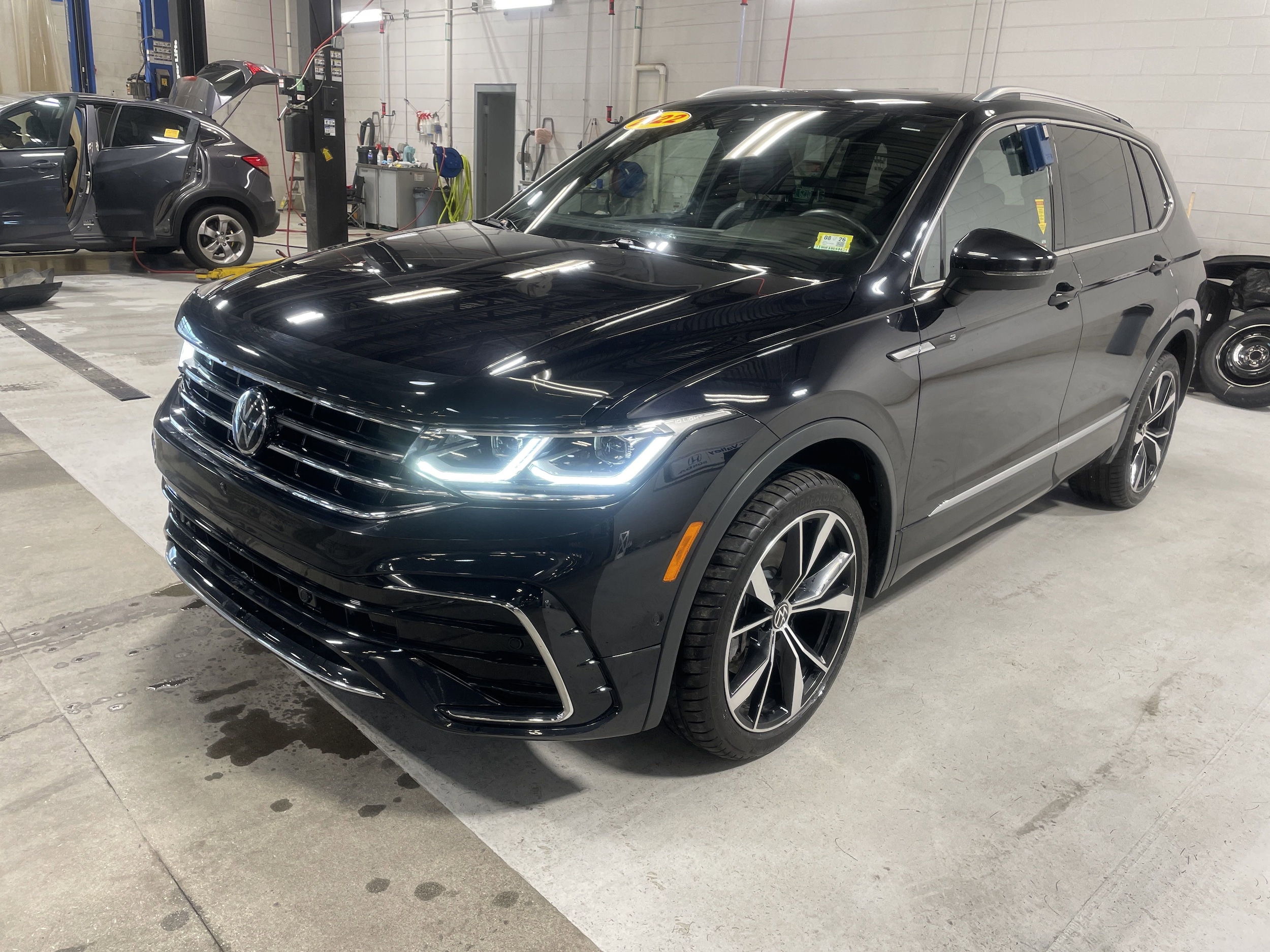 2022 Volkswagen Tiguan SEL R-LINE