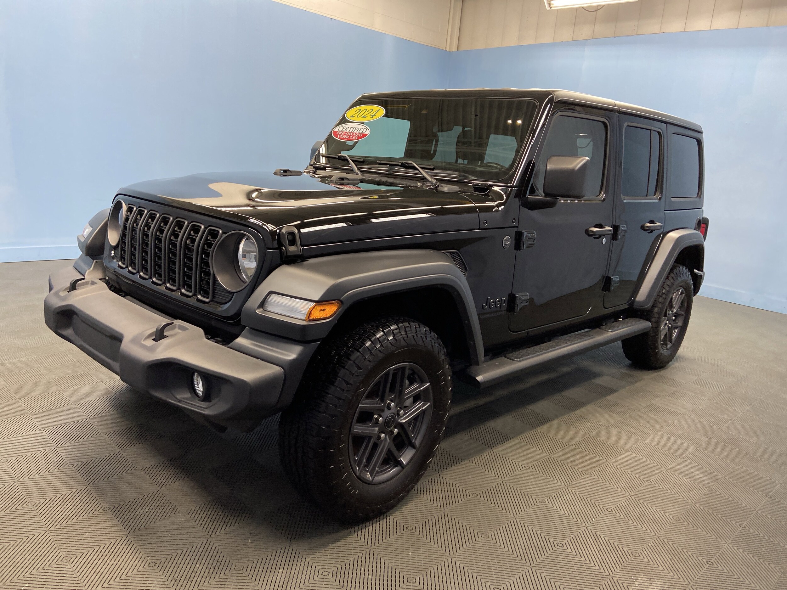 2024 Jeep Wrangler Sport S photo 3