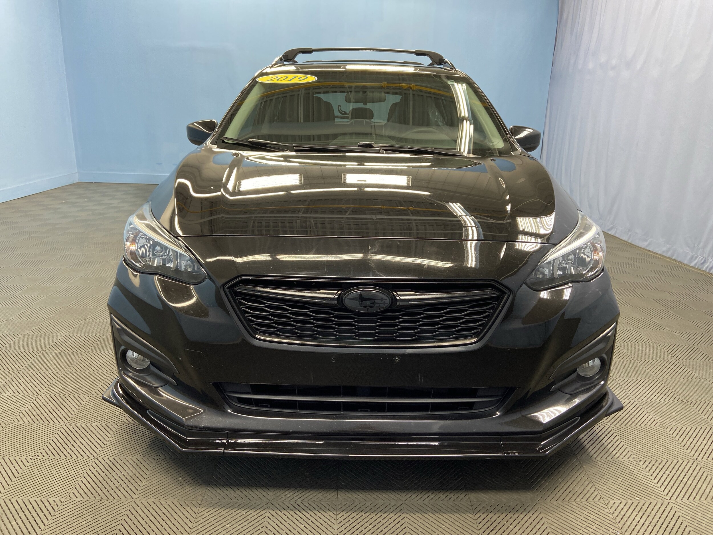 2019 Subaru Impreza Premium photo 2