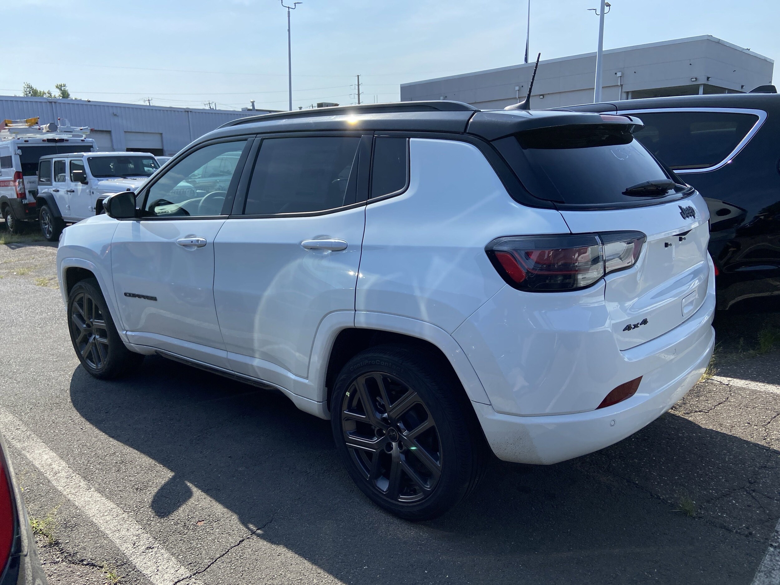 2025 Jeep Compass Limited photo 3