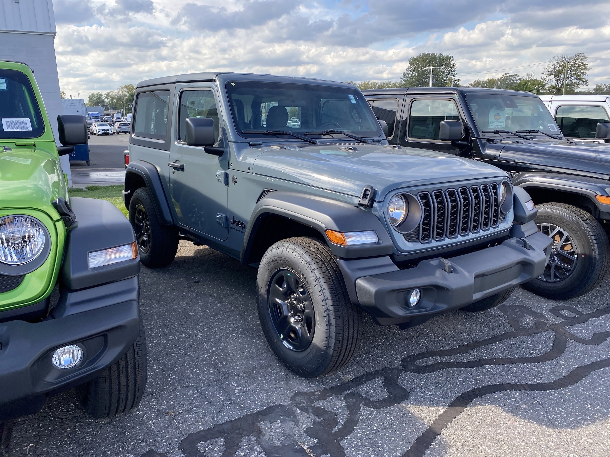 2026 Jeep Wrangler 2-Door Sport's photo