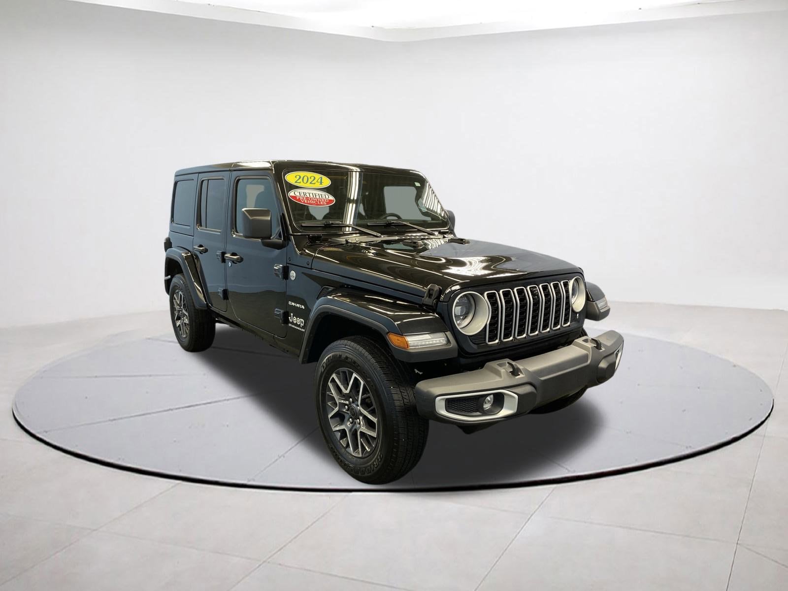2024 Jeep Wrangler 4-Door Sahara's photo