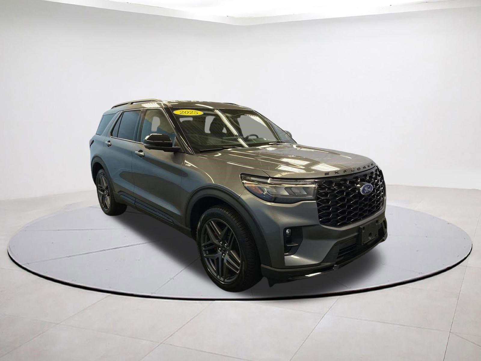 2025 Ford Explorer ST-LINE 4WD (PL535)'s photo
