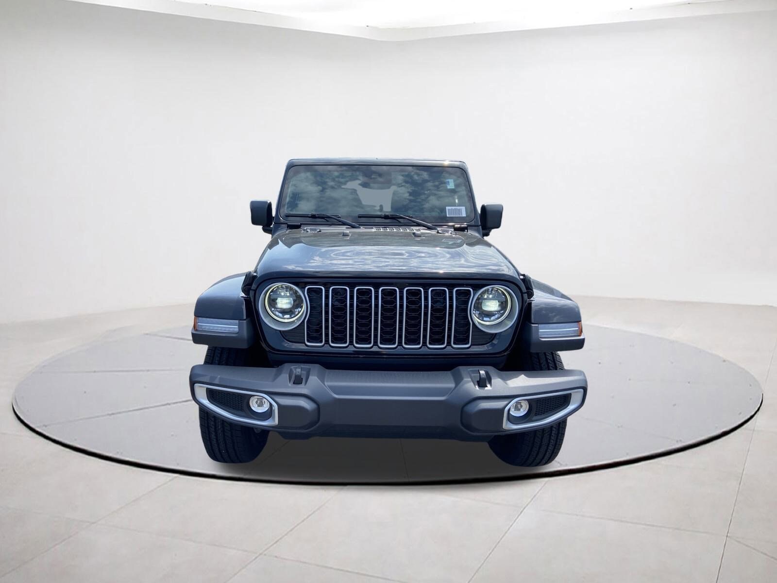 2025 Jeep Wrangler Sahara photo 2