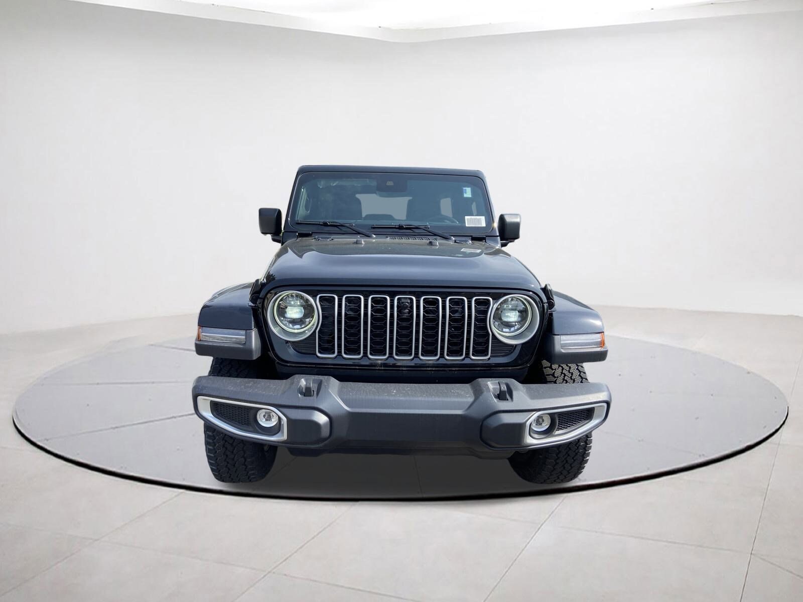 2025 Jeep Wrangler Sahara photo 2