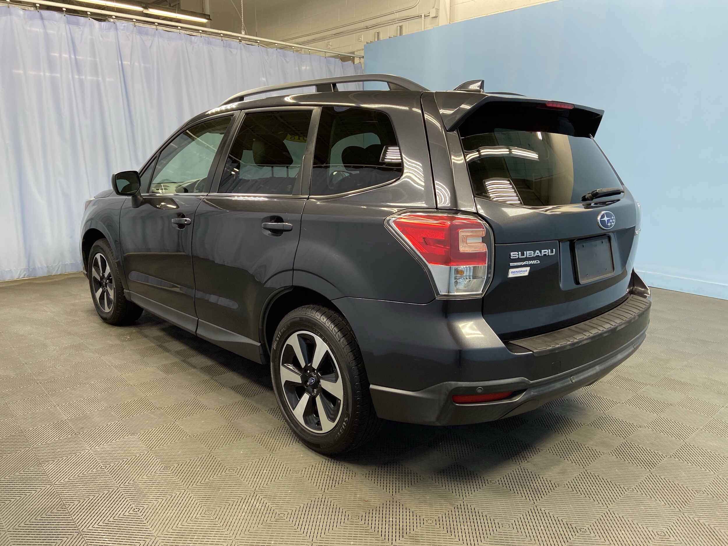 2018 Subaru Forester Limited photo 2