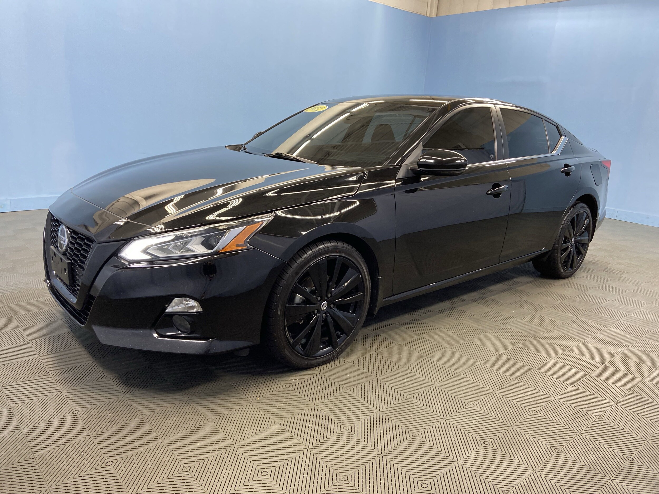 2022 Nissan Altima 2.5 SR photo 3