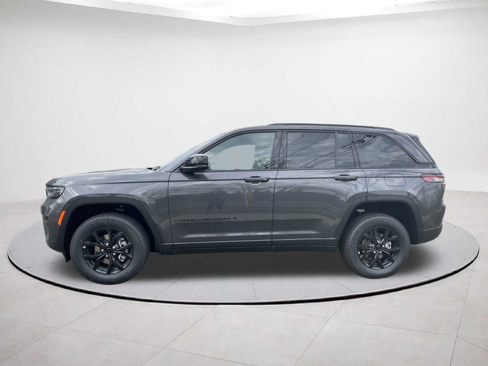 2025 Jeep Grand Cherokee Altitude X photo 4