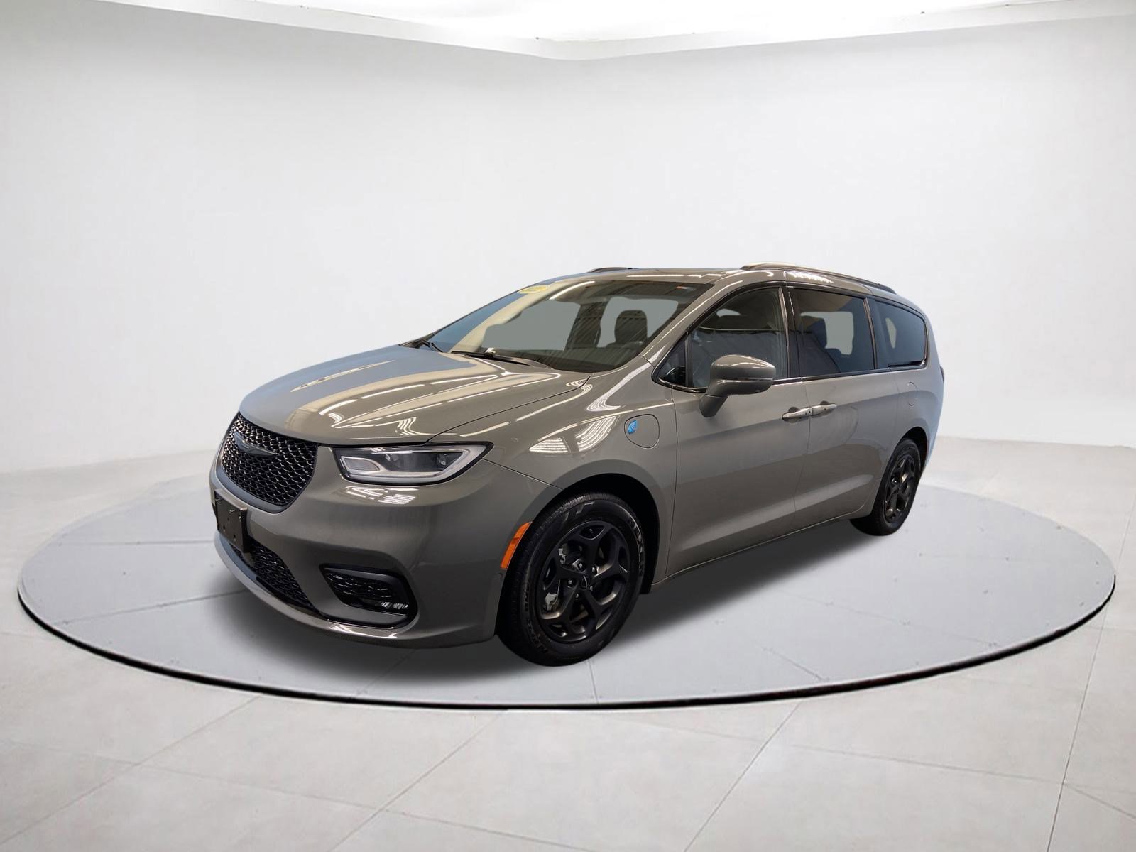 2022 Chrysler Pacifica Hybrid Limited photo 3