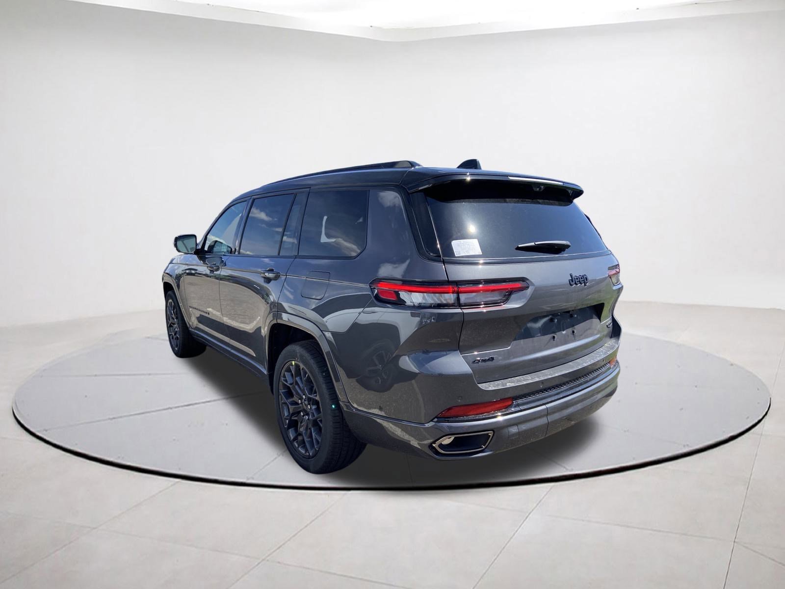 2025 Jeep Grand Cherokee L Summit Reserve photo 4
