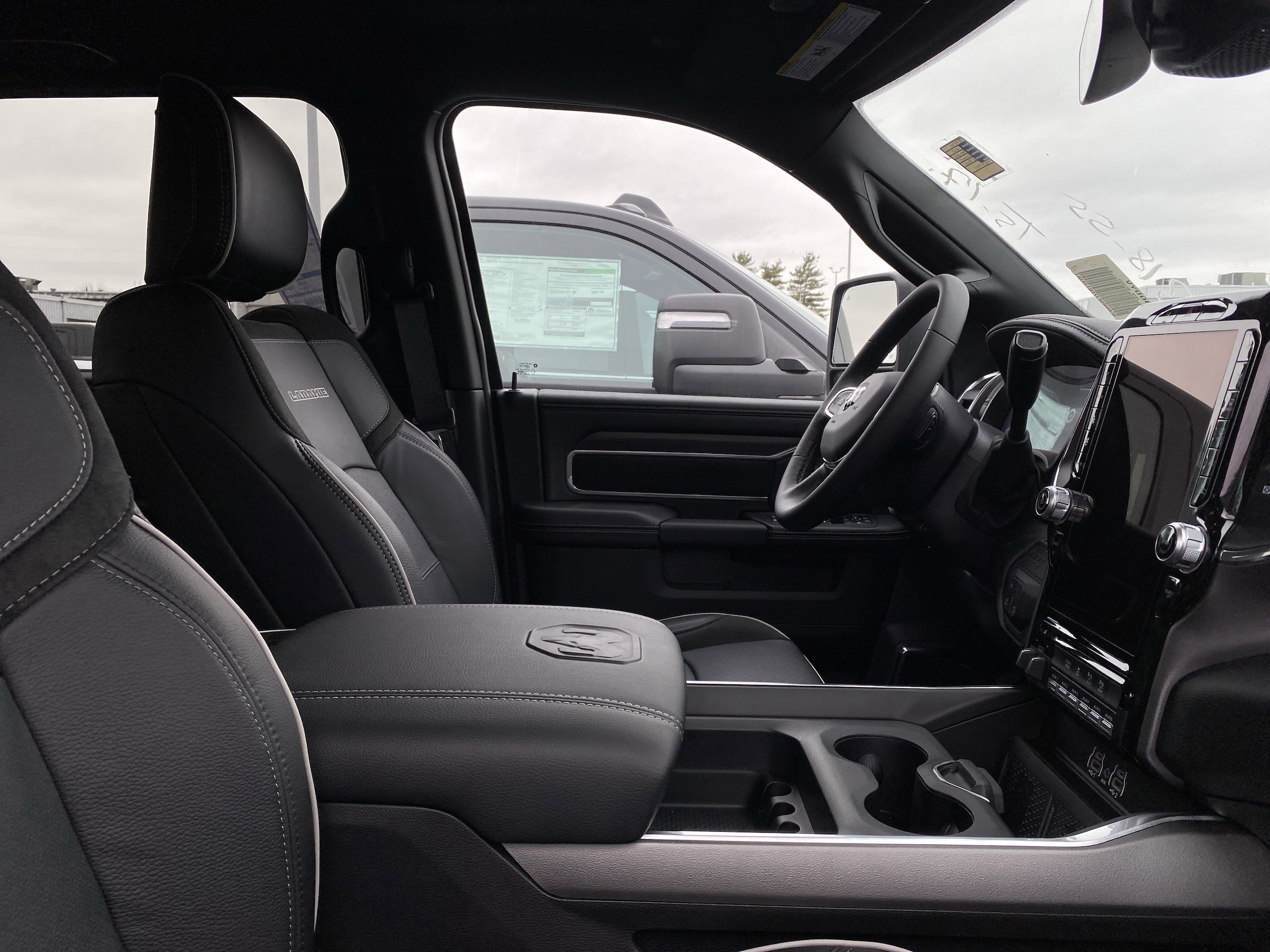 2026 RAM 2500 Laramie - Photo 9