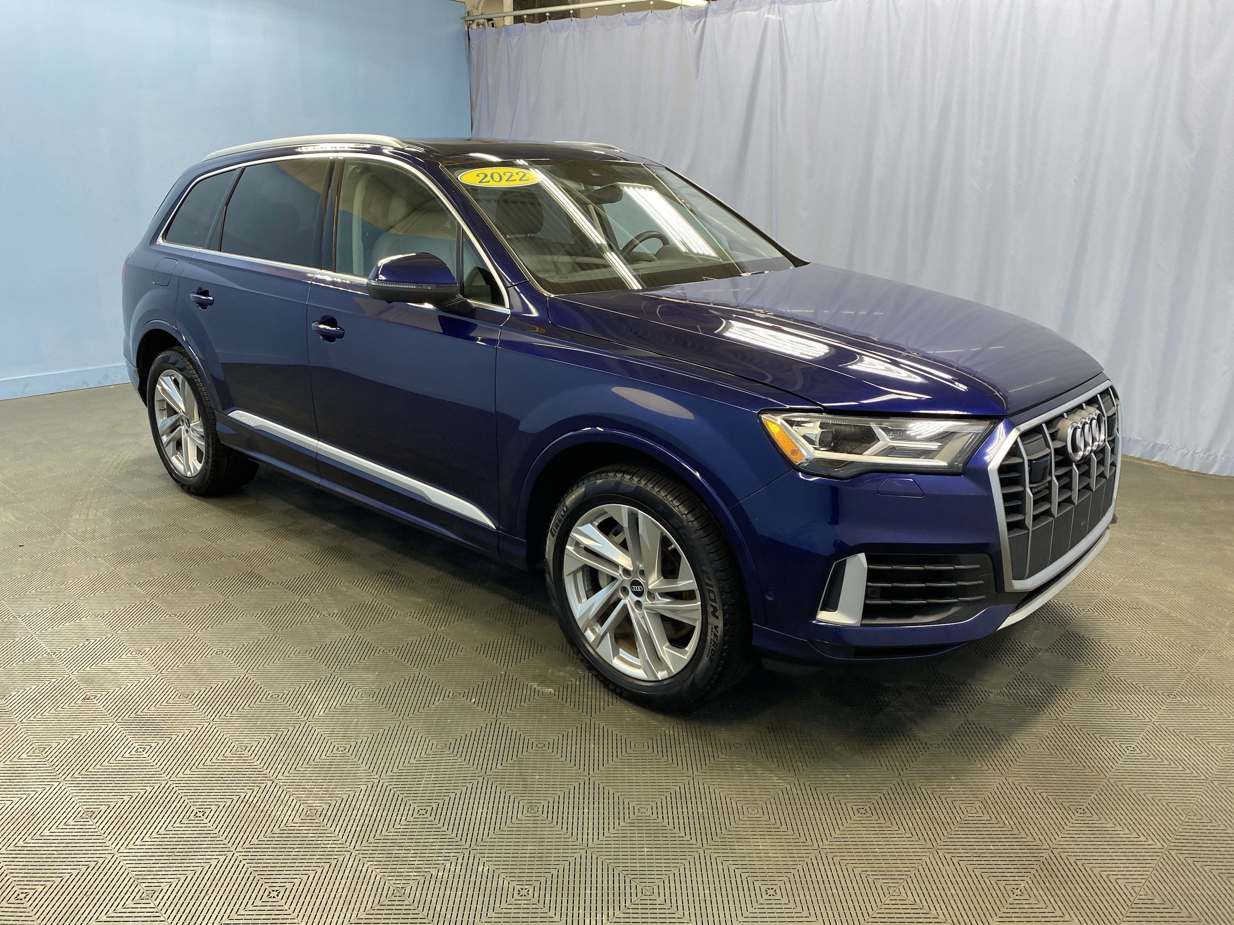 2022 Audi Q7 Premium Plus's photo