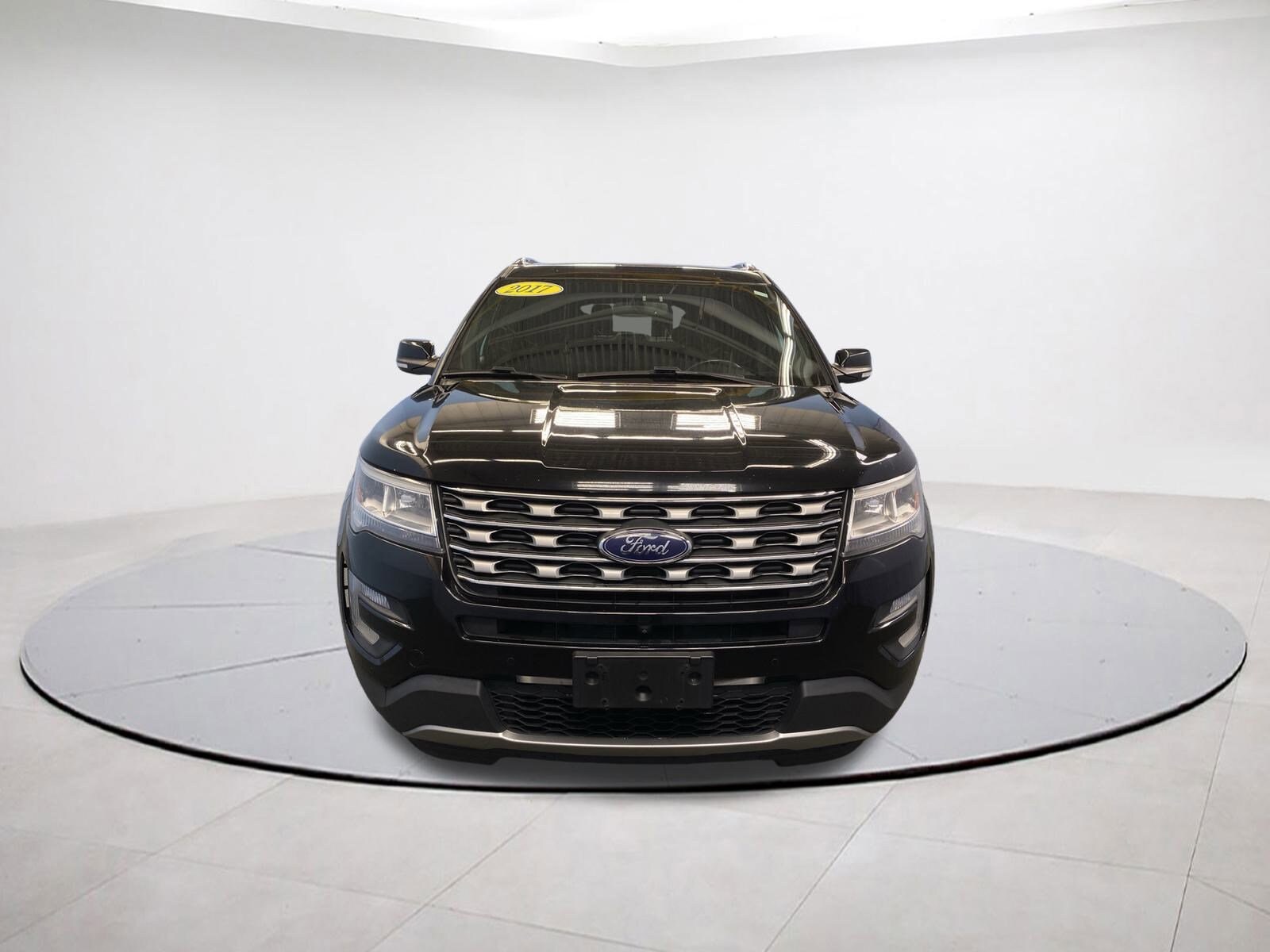 2017 Ford Explorer Limited photo 2