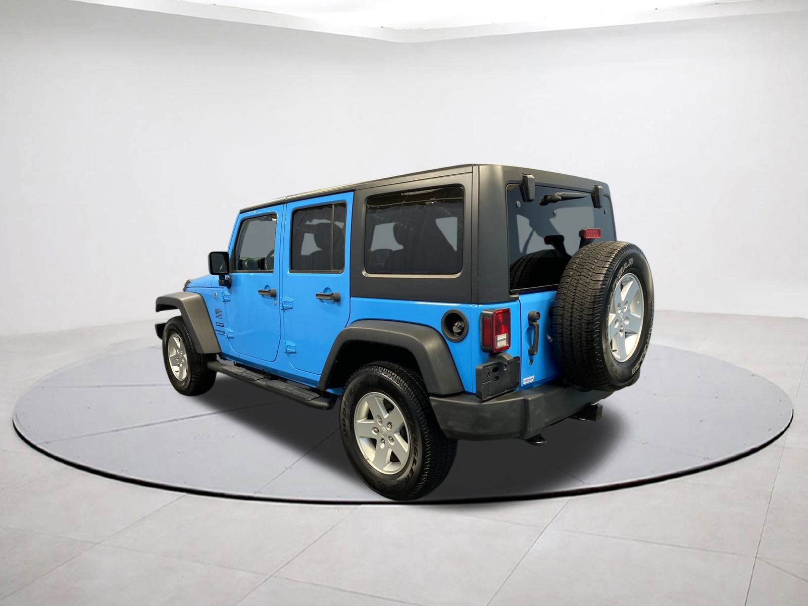 2018 Jeep Wrangler Unlimited Sport S photo 4