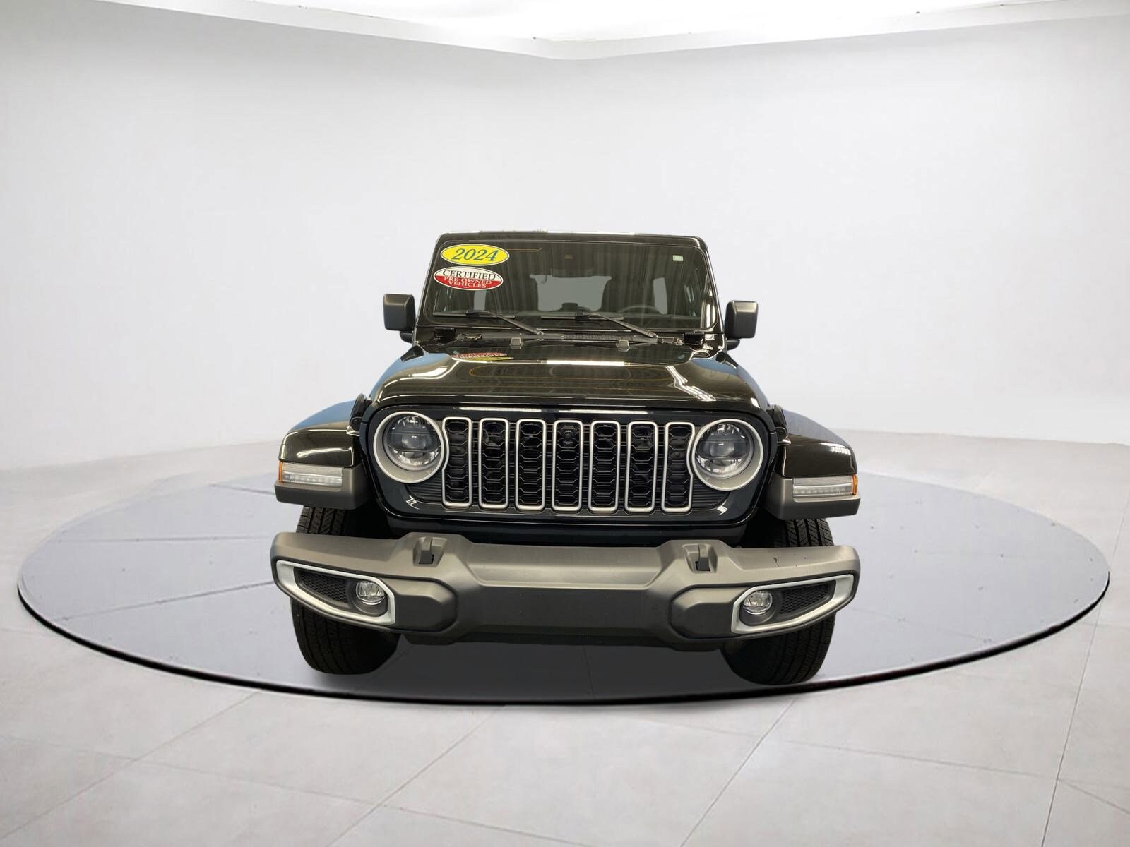 2024 Jeep Wrangler Sahara photo 2