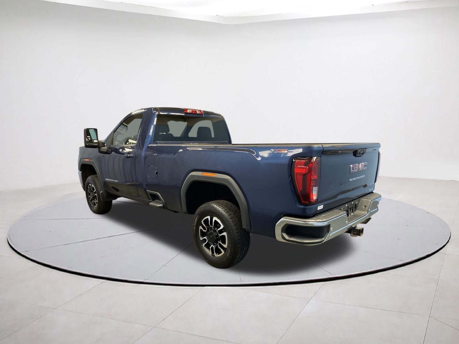 2020 Gmc Sierra SLE photo 2