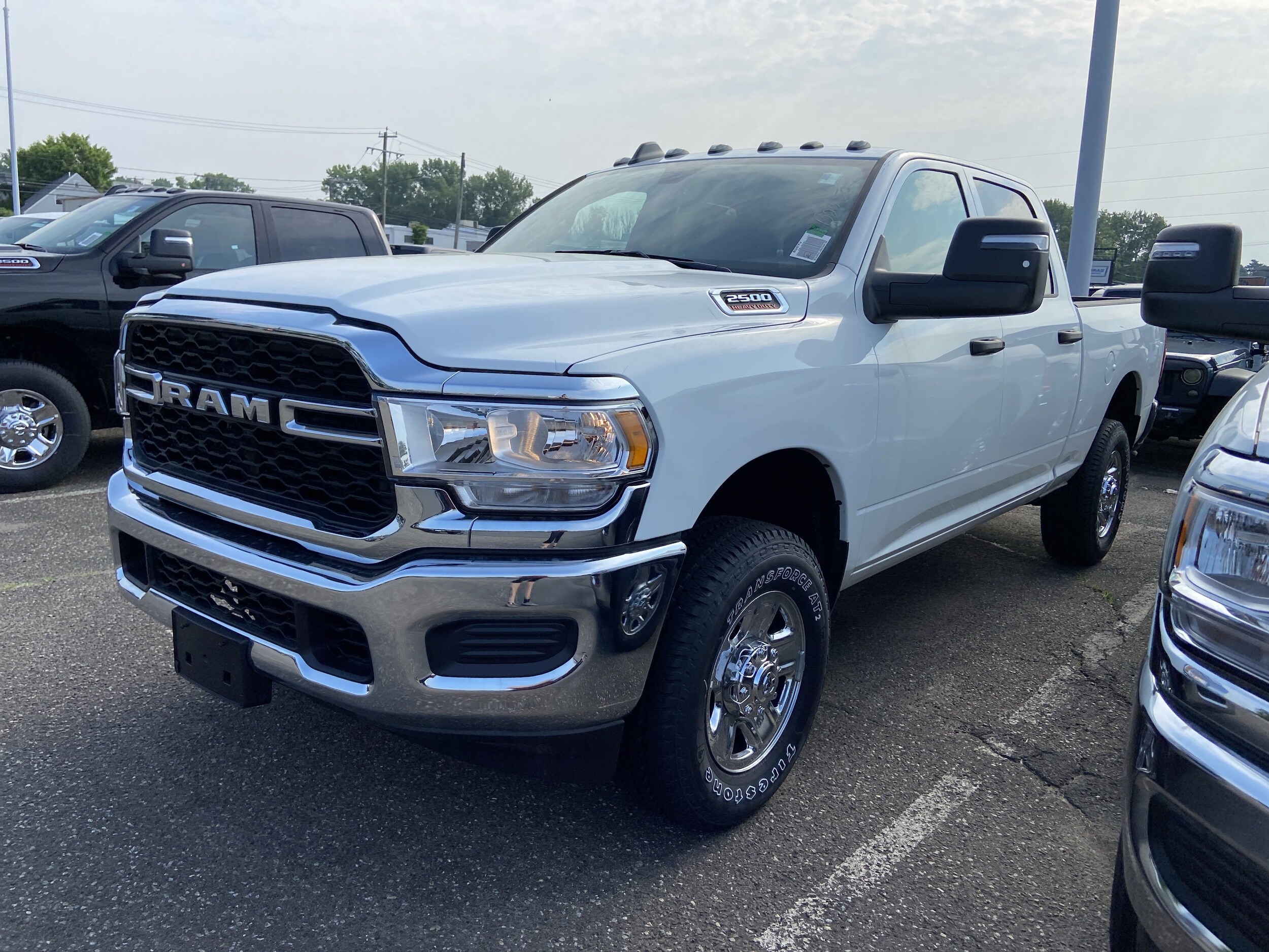2024 Ram 2500 Tradesman photo 3