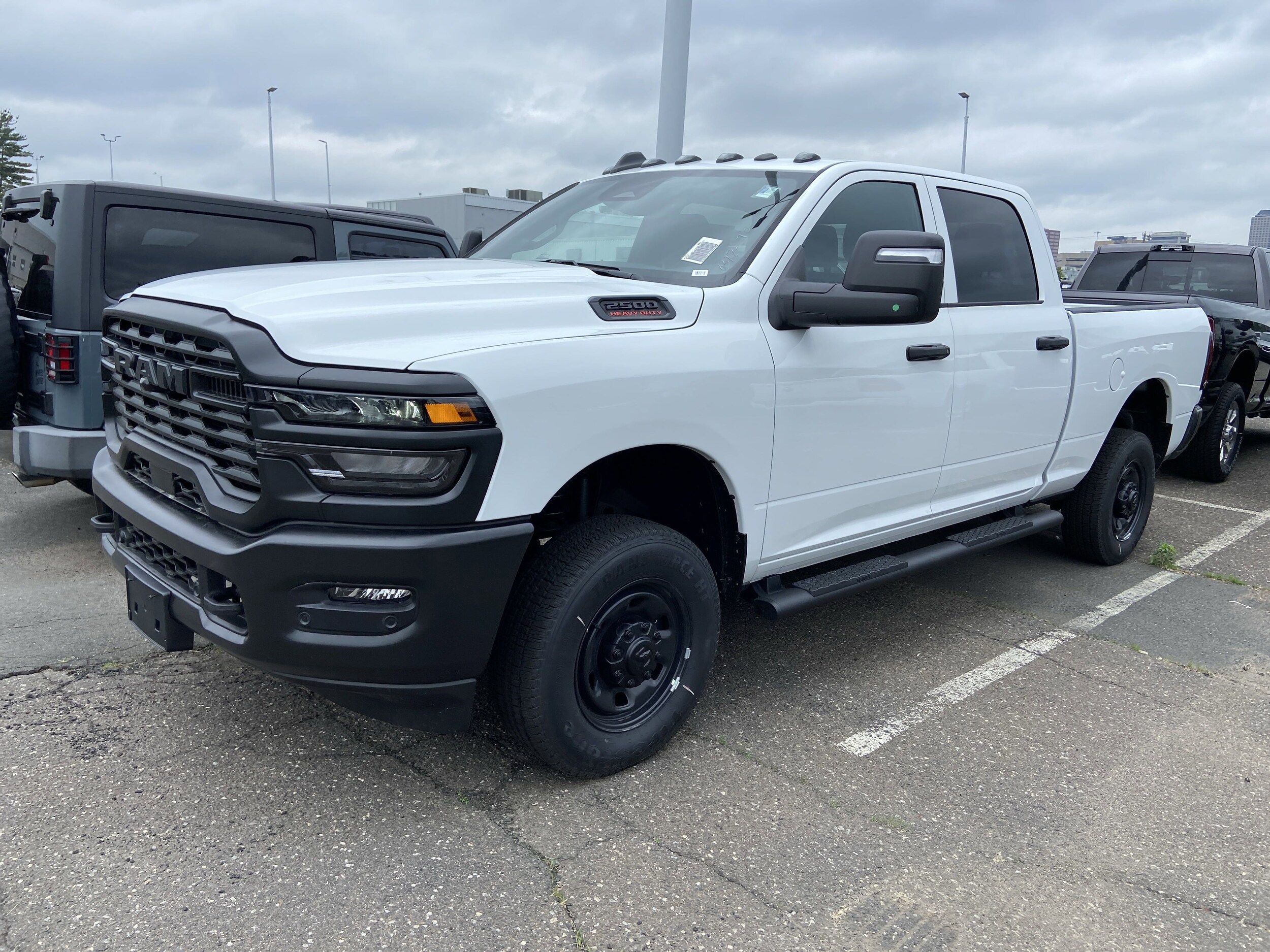 2025 Ram 2500 Tradesman photo 3