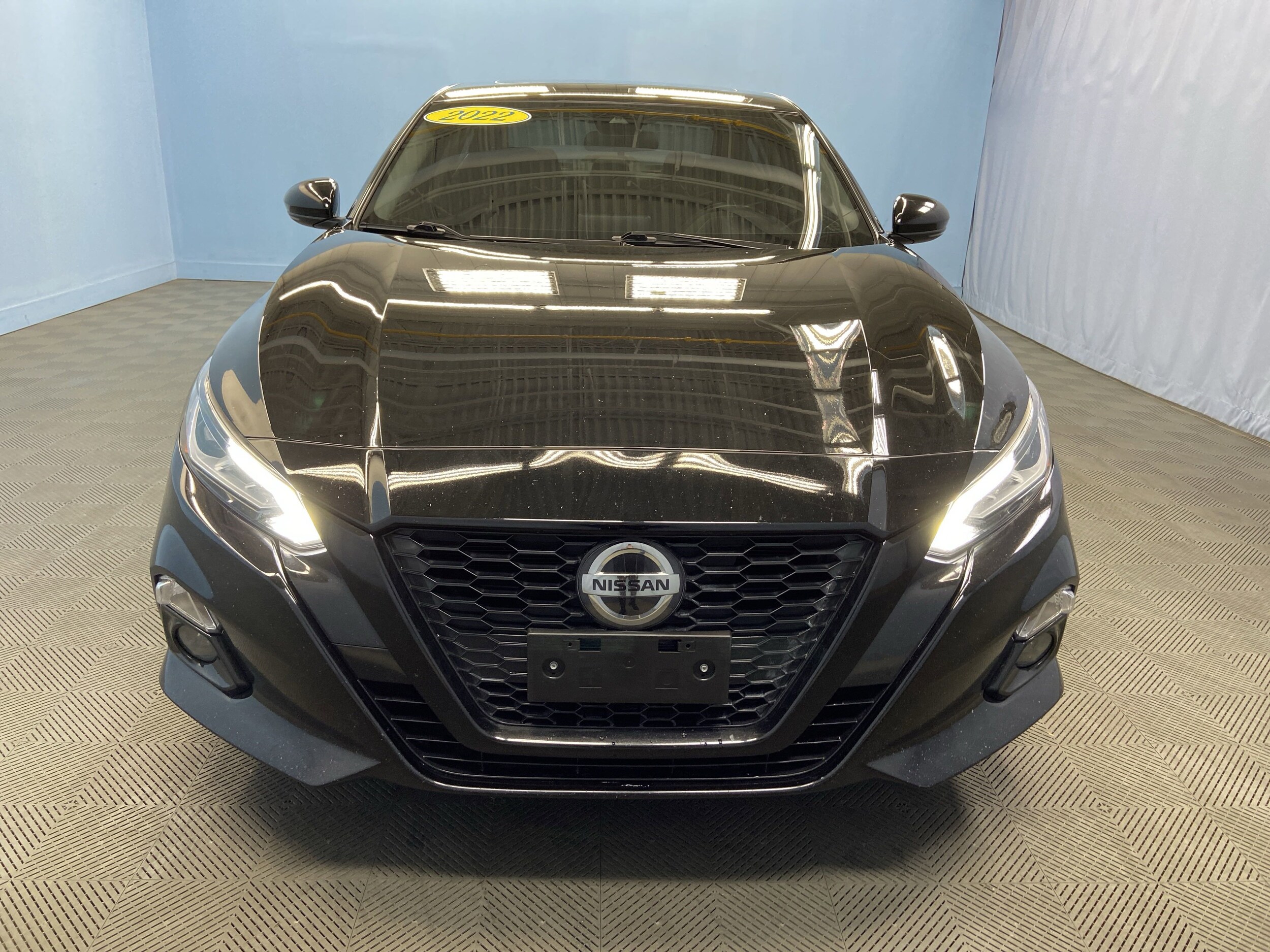 2022 Nissan Altima 2.5 SR photo 2