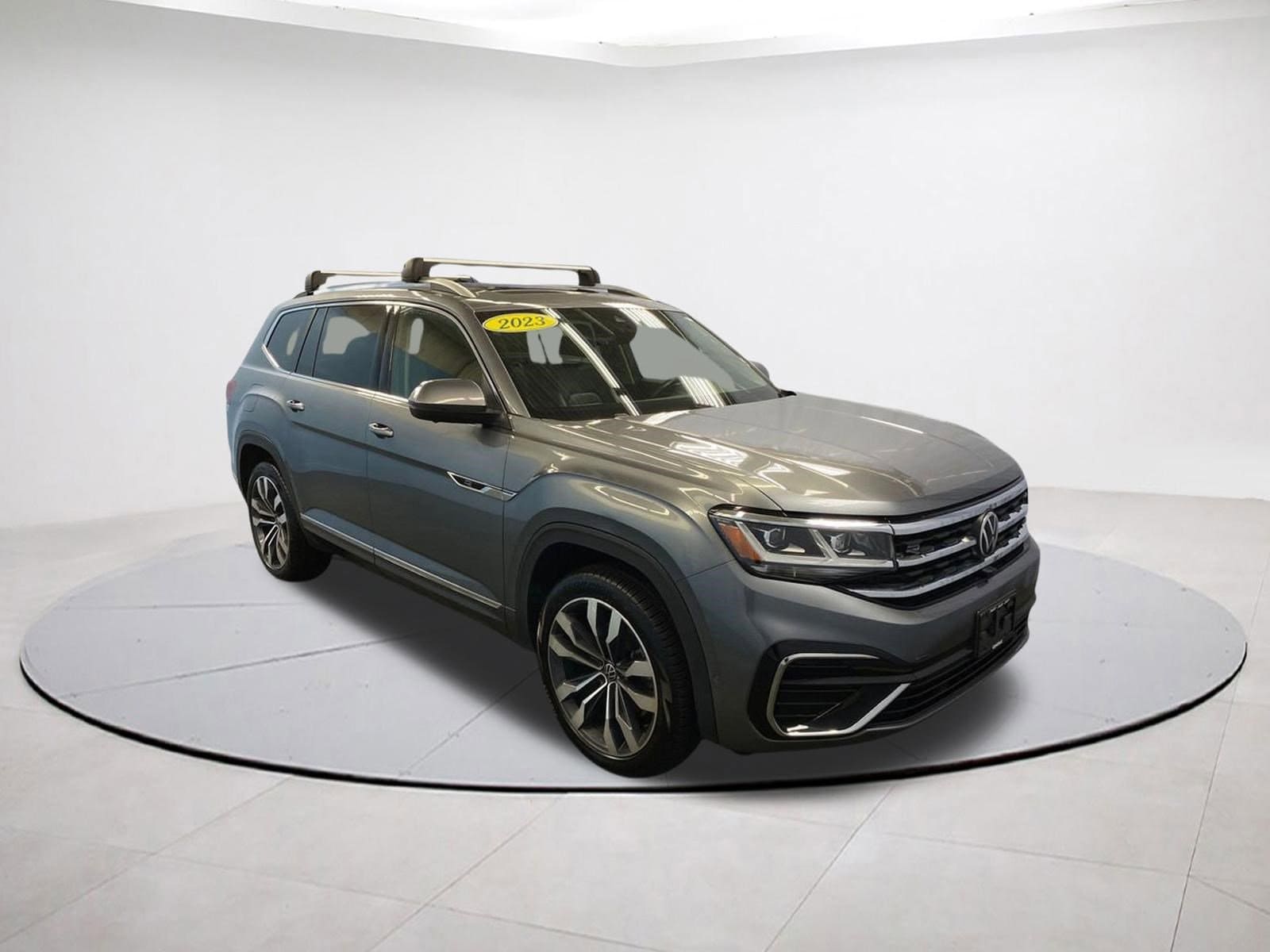 2023 Volkswagen Atlas 3.6L SEL Premium R-Line 4MOTION's photo