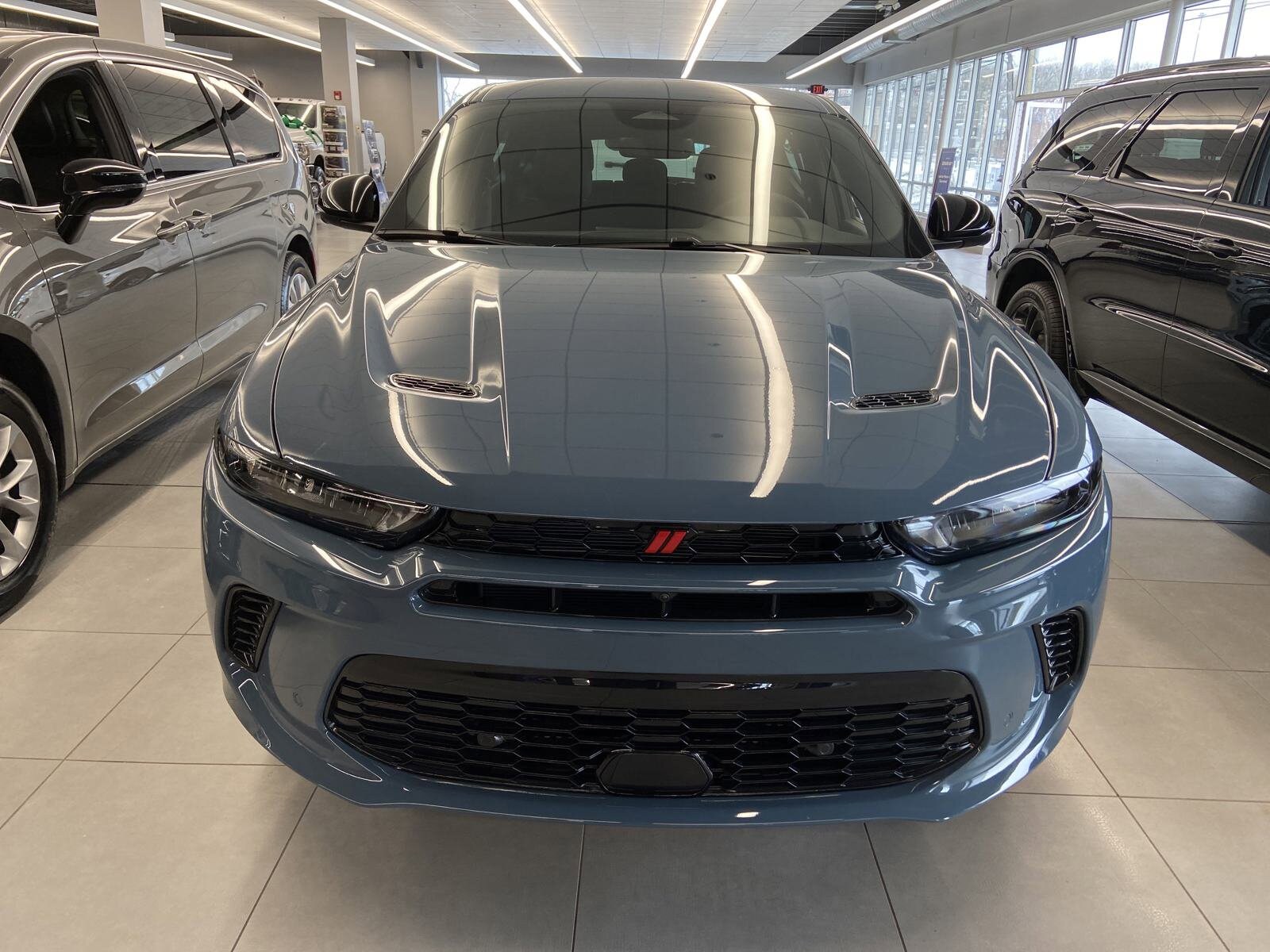 2025 Dodge Hornet R/T photo 2