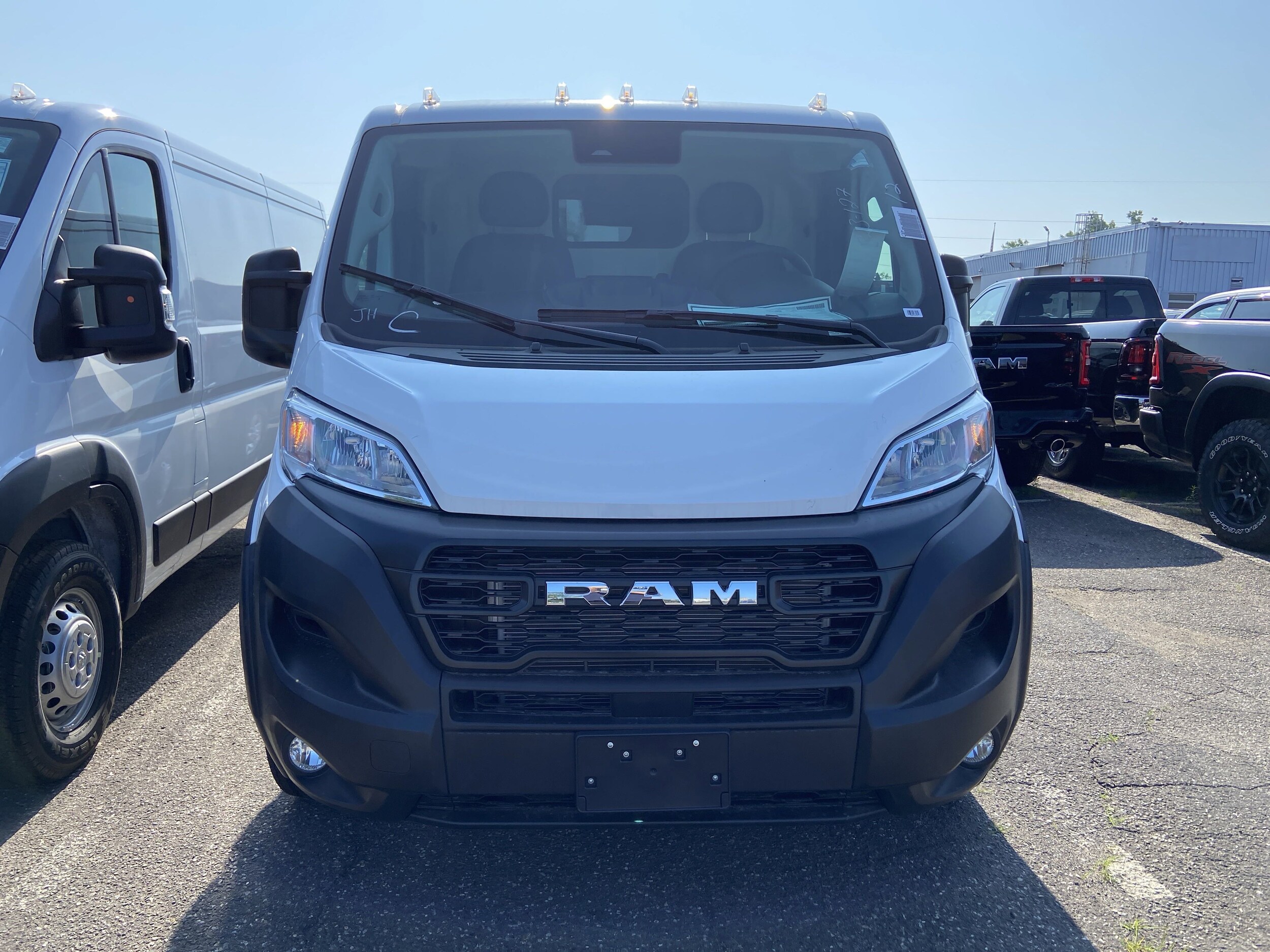2025 Ram ProMaster 2500 photo 2