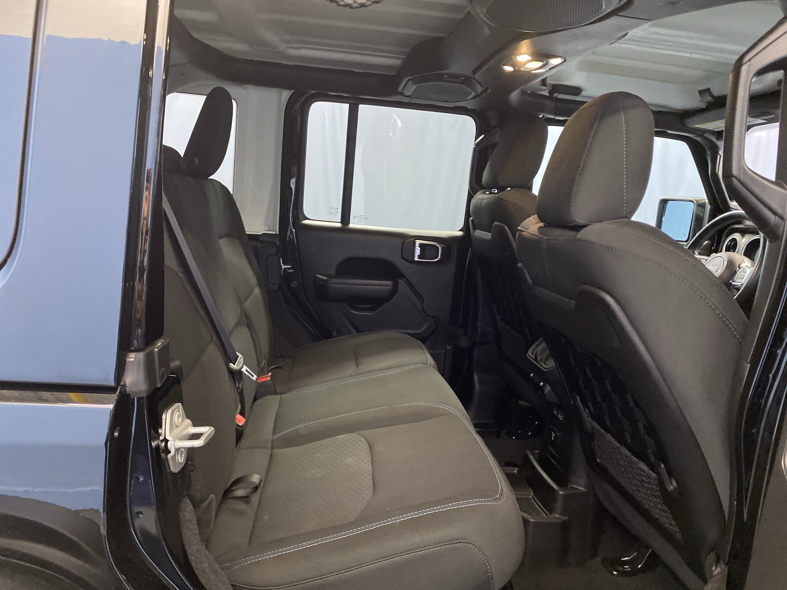 2022 Jeep Wrangler Unlimited Rubicon 4XE - Photo 36