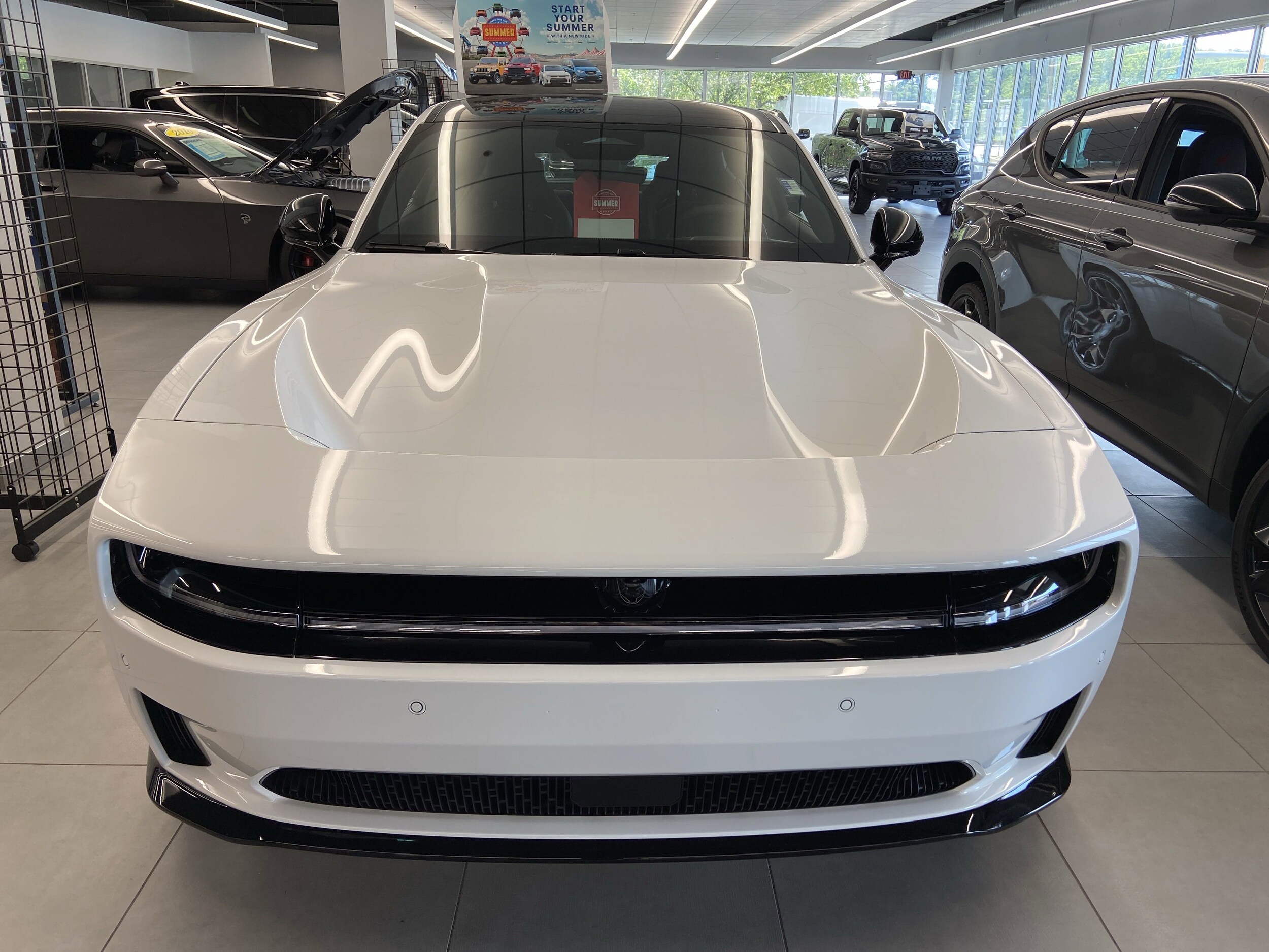 2024 Dodge Charger Daytona Scat Pack photo 2