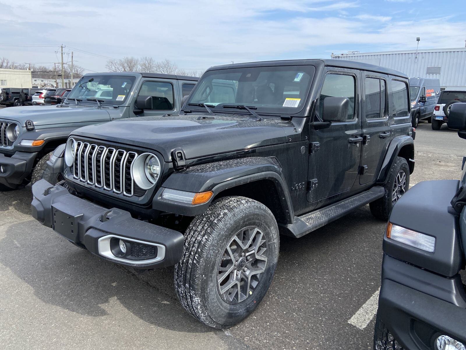 2025 Jeep Wrangler Sahara photo 3