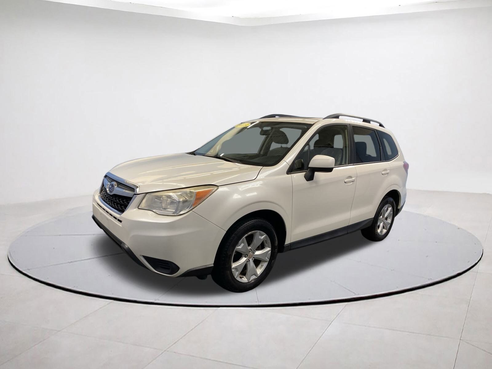 2015 Subaru Forester 2.5i Premium photo 3