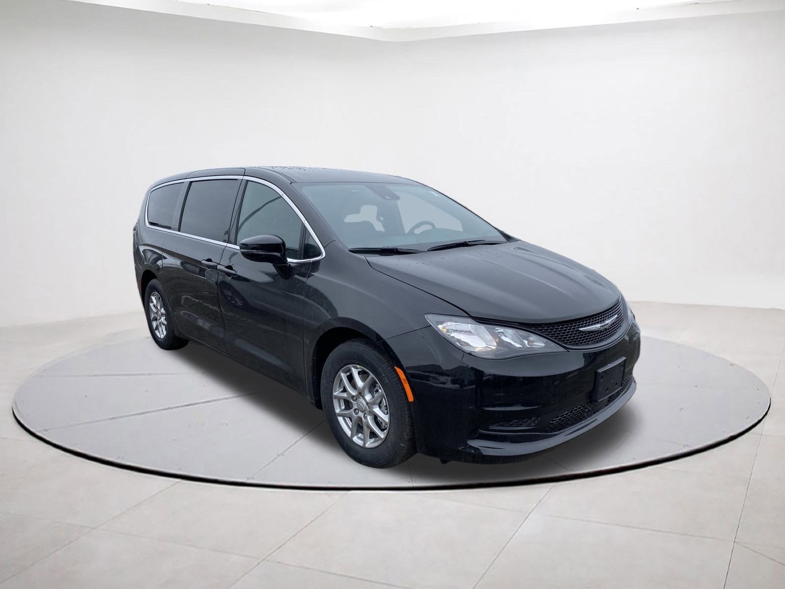 2026 Chrysler Voyager LX